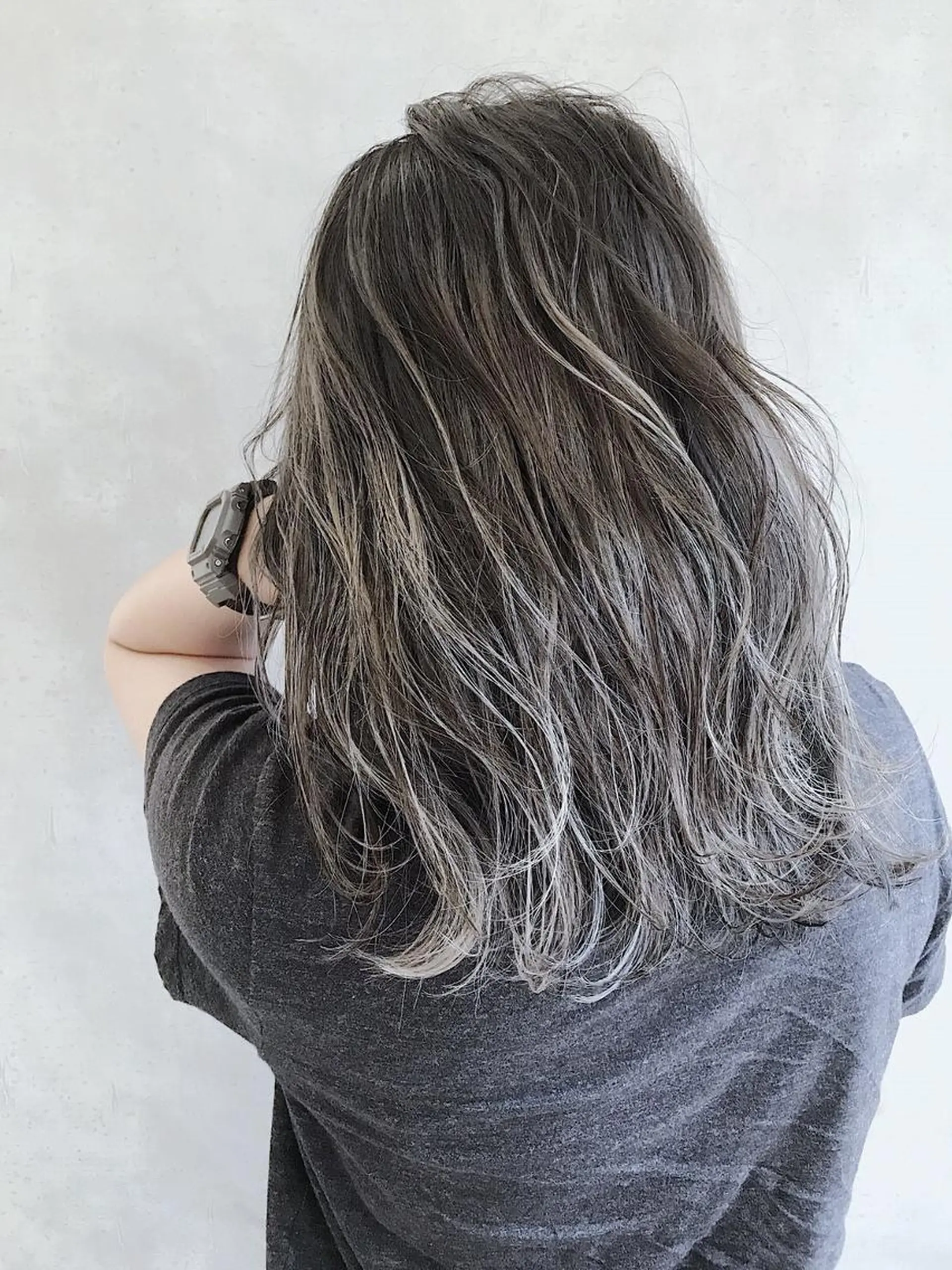 ミディアム カラー アディクシーカラー ブリーチ ケアブリーチ ダブルカラー ハイライトカラー MOU namba ムウナンバのヘアスタイル