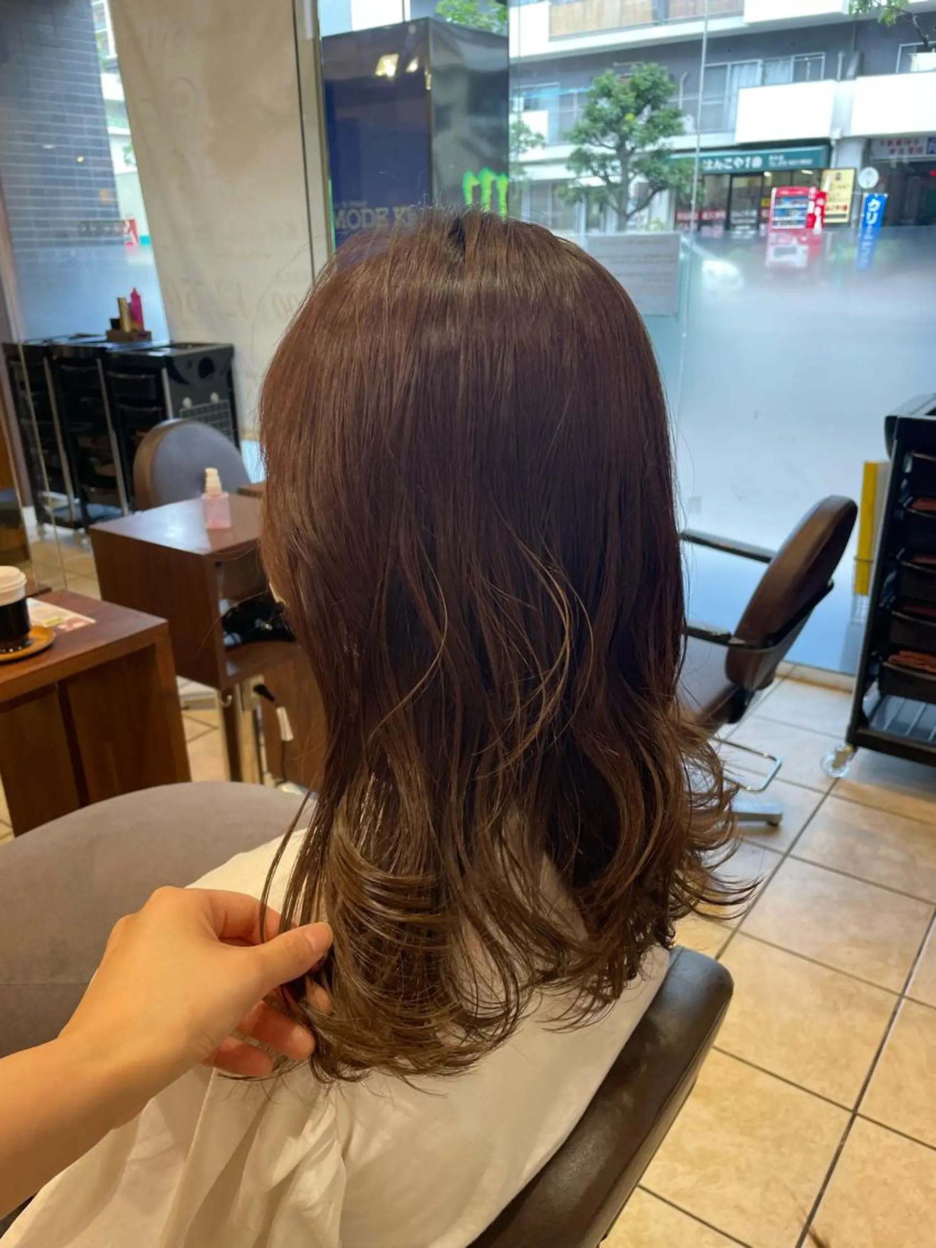 ロング 桑田 新菜のヘアスタイル