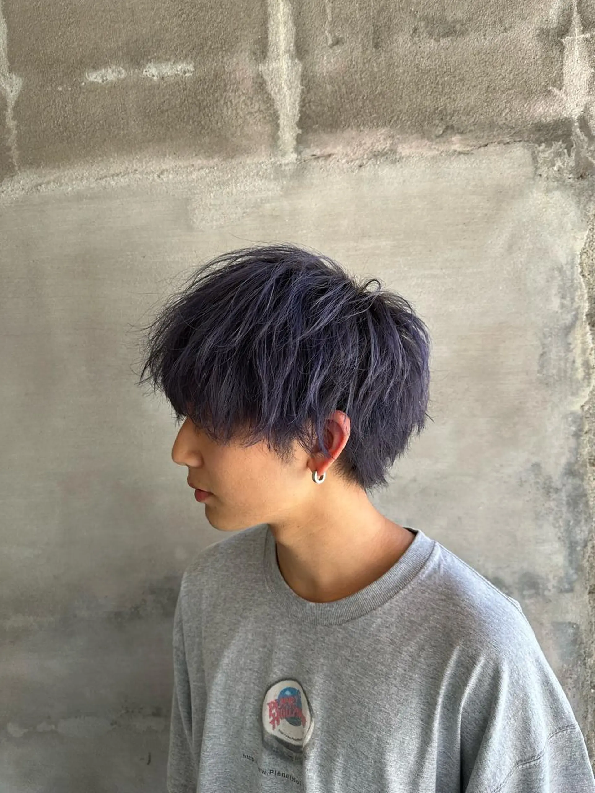 カラー メンズ グレージュ ラベンダーカラー ラベンダーグレージュ ラベンダーグレー ヘアカラー エクステ/ハイトーン /レイヤーカットのヘアスタイル