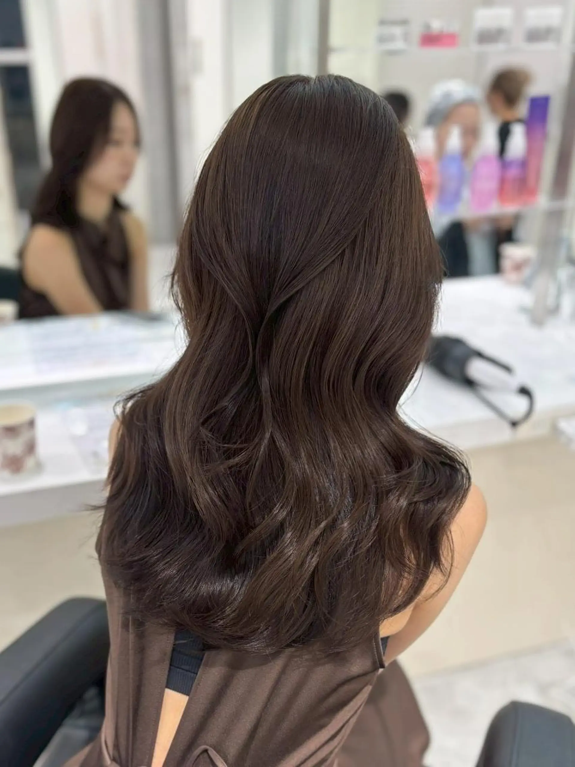 カラー トレンド×似合わせ 🤍艶モテヘア🤍のヘアスタイル