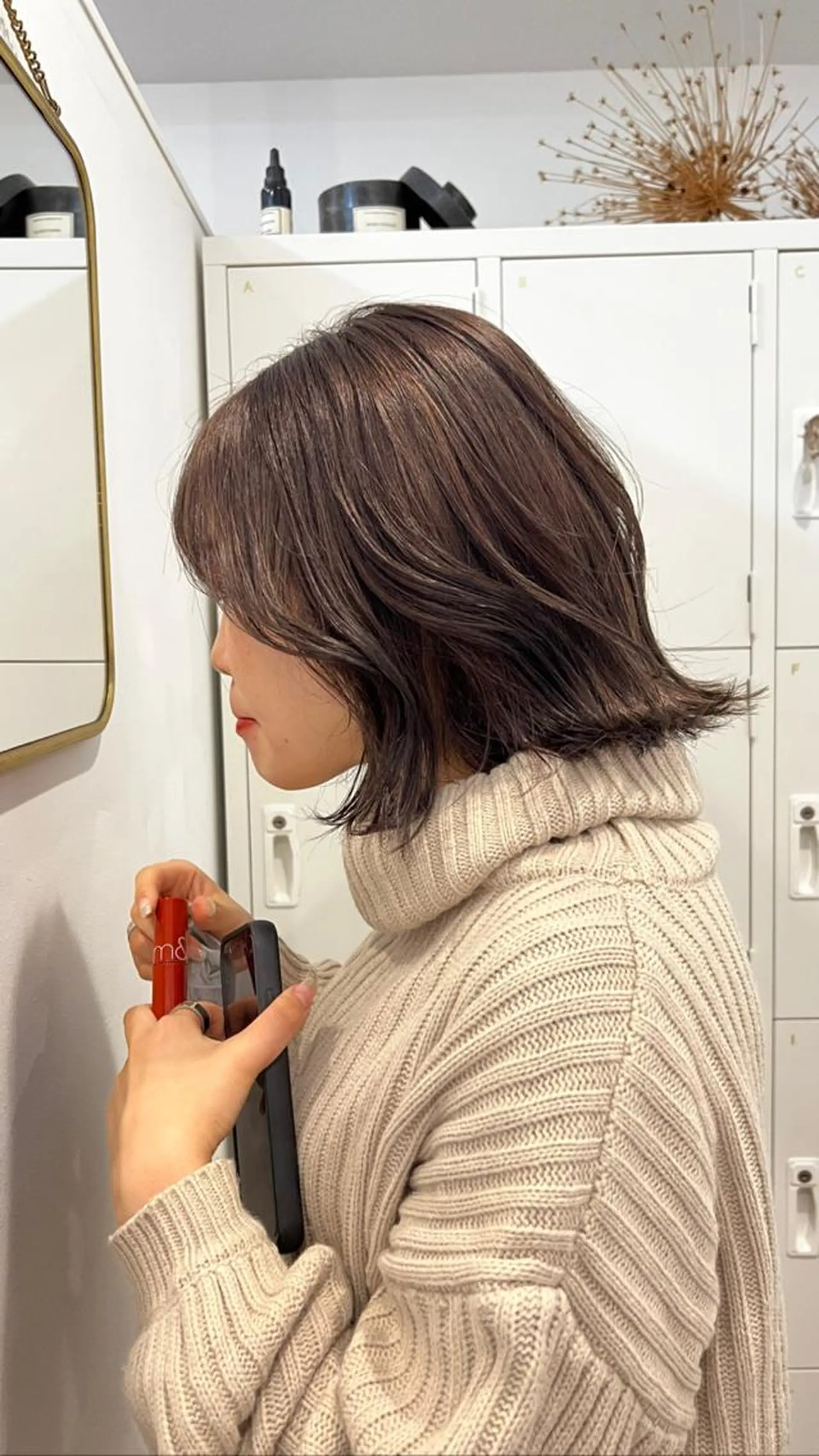 ミディアム カラー 切りっぱなしボブ ベージュカラー ブリーチ グレージュ ミルクティーベージュ kakeru/ボブ パーマ/レイヤーのヘアスタイル