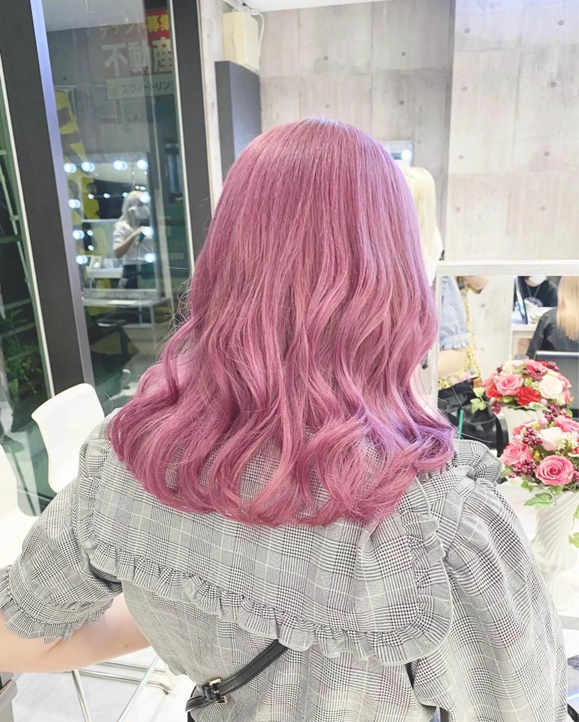 ミディアム カラー ヘアアレンジ アッシュ アッシュグレー アッシュグレージュ バレイヤージュ ミストバング カット ヘアカラー トリートメント TAKUMAブリーチ /切りっぱなし🪽のヘアスタイル