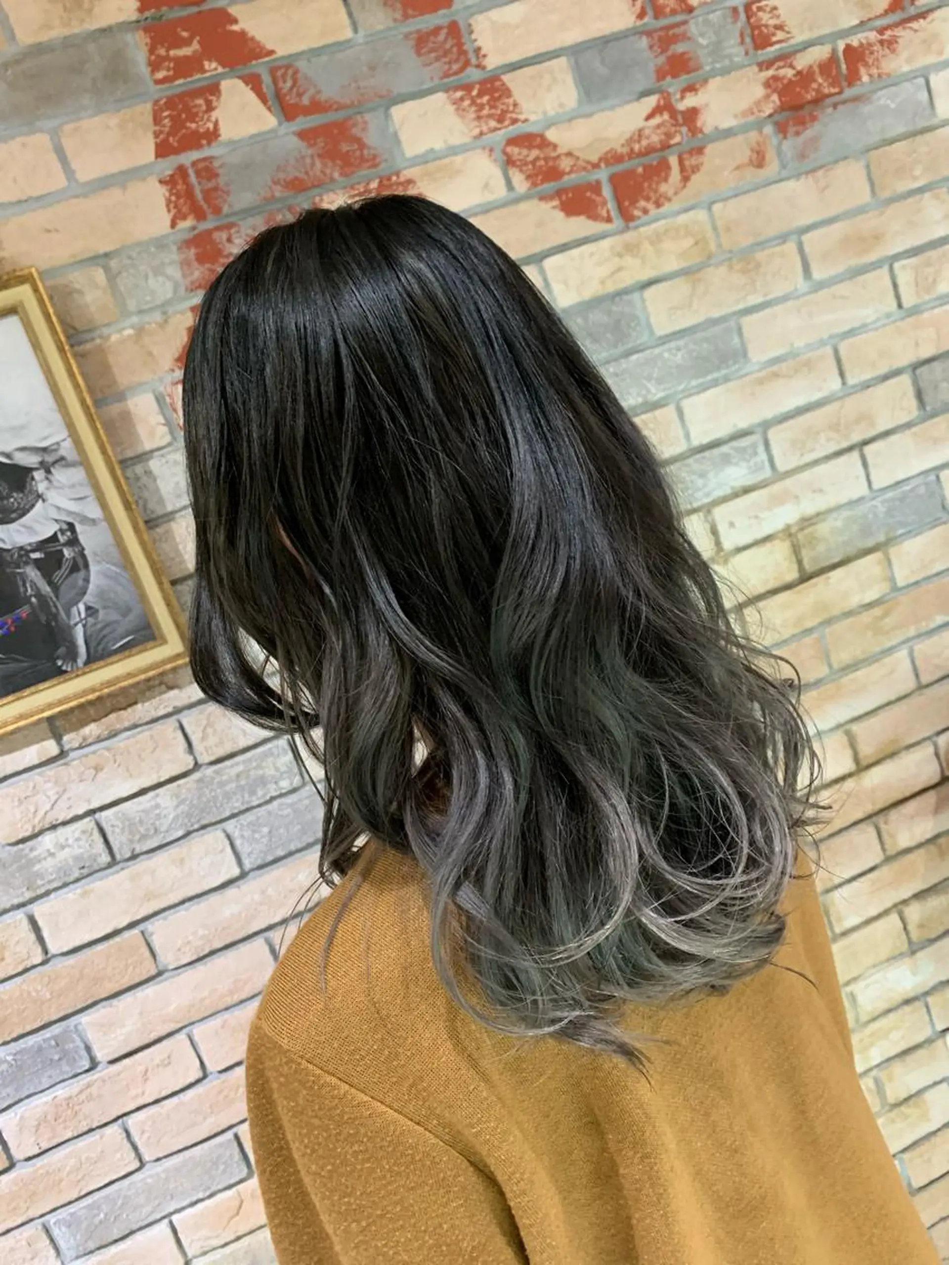 セミロング カラー ヘアアレンジ ダークグレー グラデーションカラー VIM hairおもろまち店のヘアスタイル