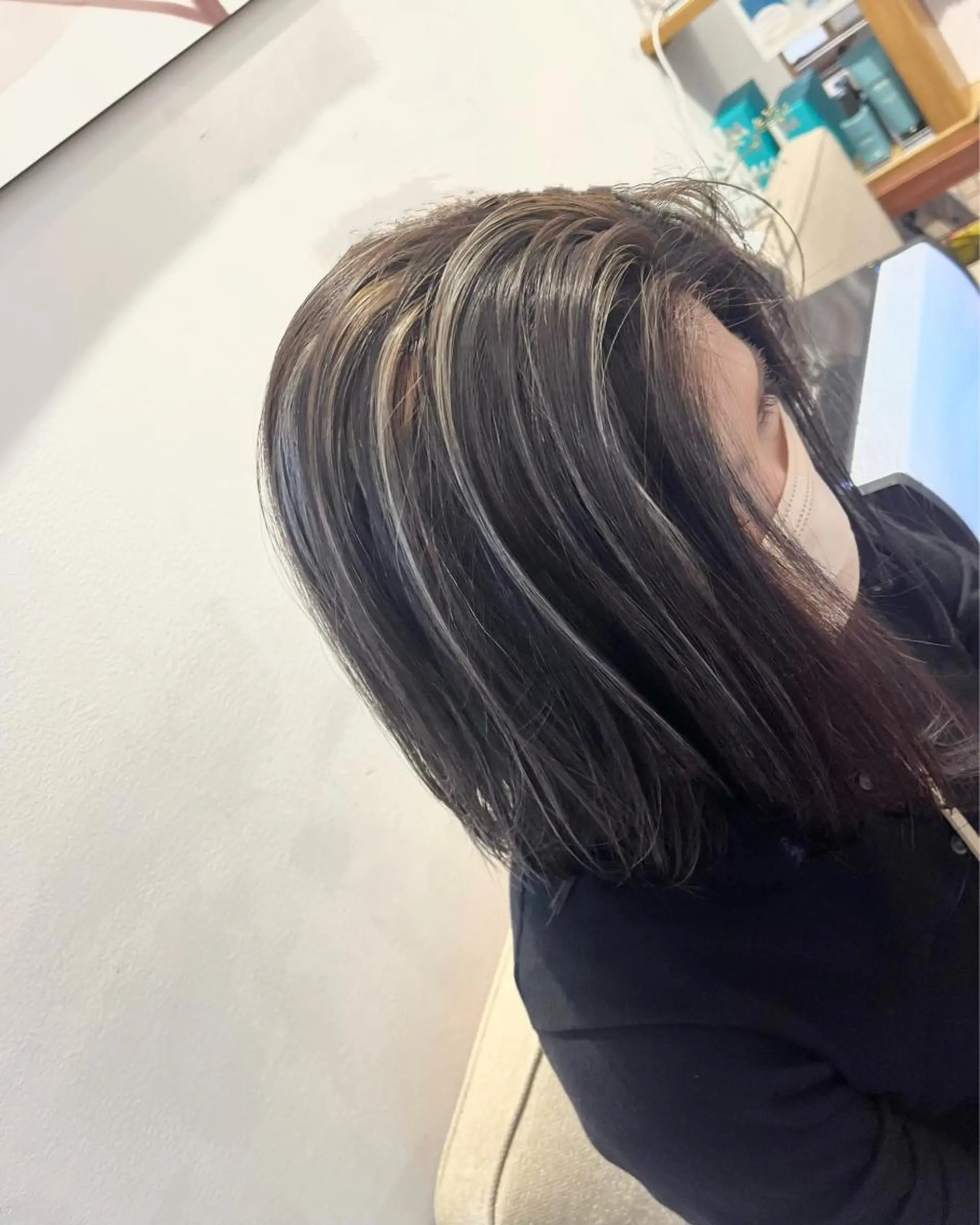 ミディアム 切りっぱなしボブ ボブ ハイライト 和田 琉々香のヘアスタイル