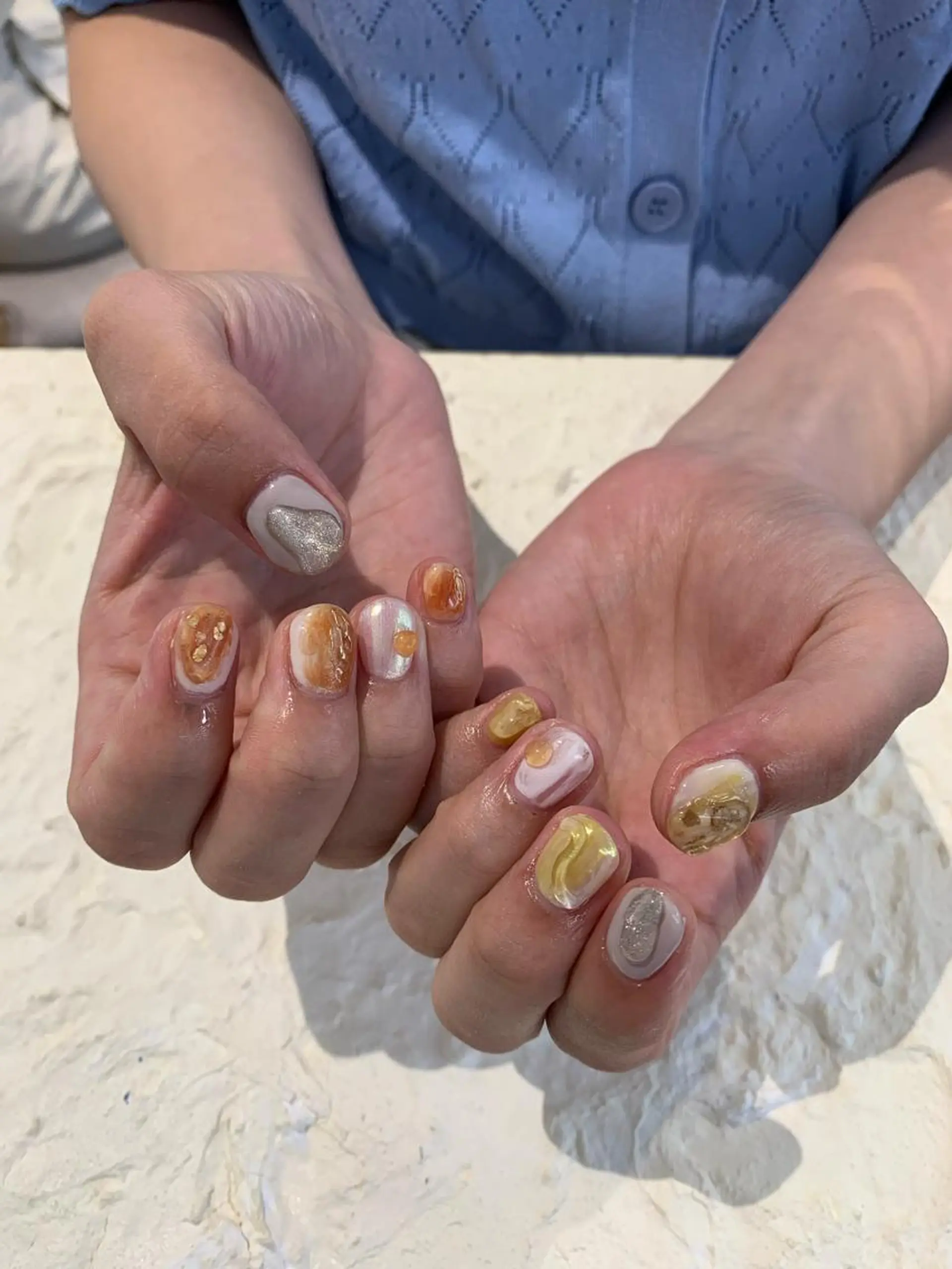 ネイル ニュアンスネイル マキノ ユイのネイルデザイン