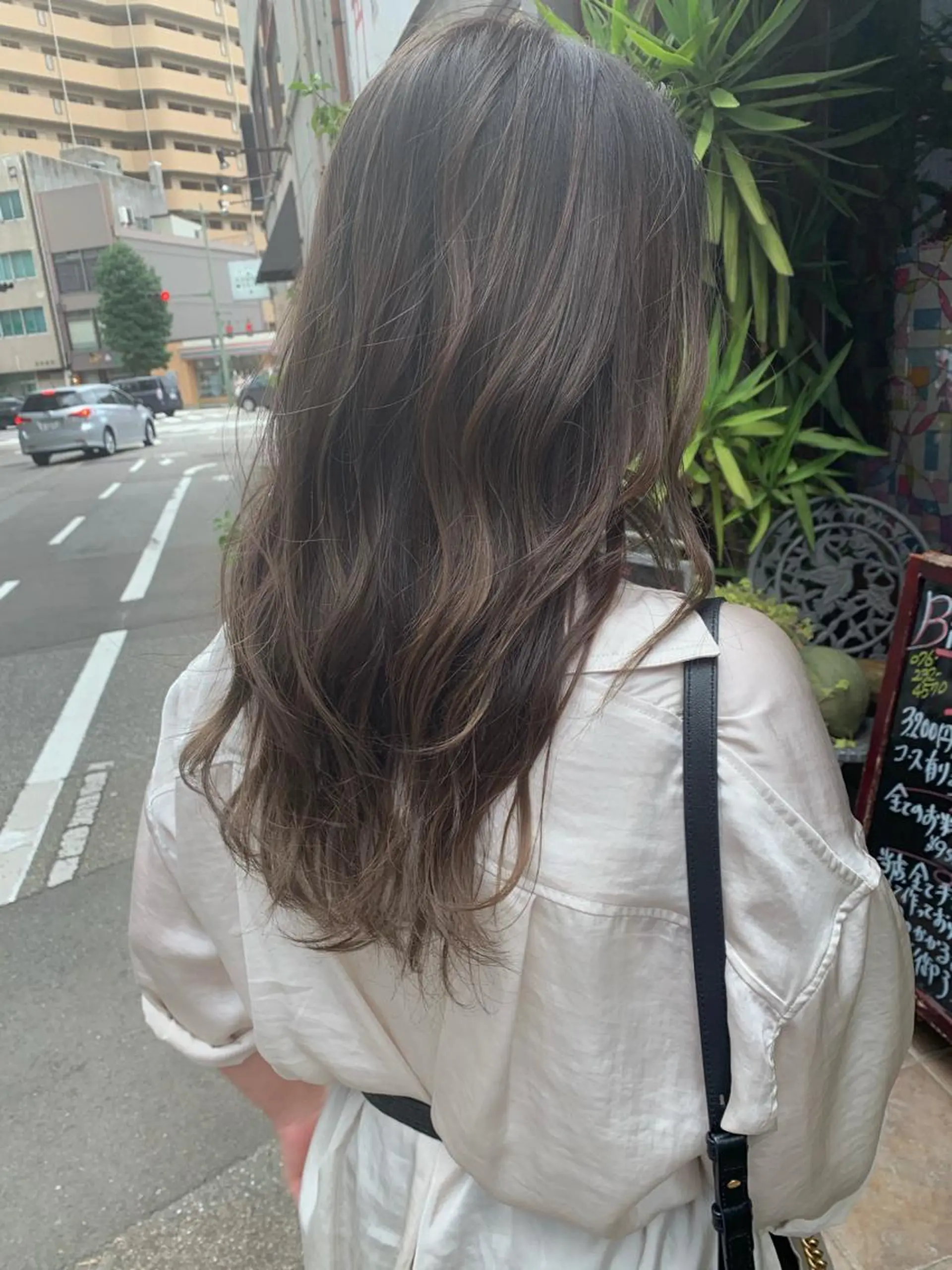 セミロング ボブ/レイヤー/ ショートcovo代表のヘアスタイル