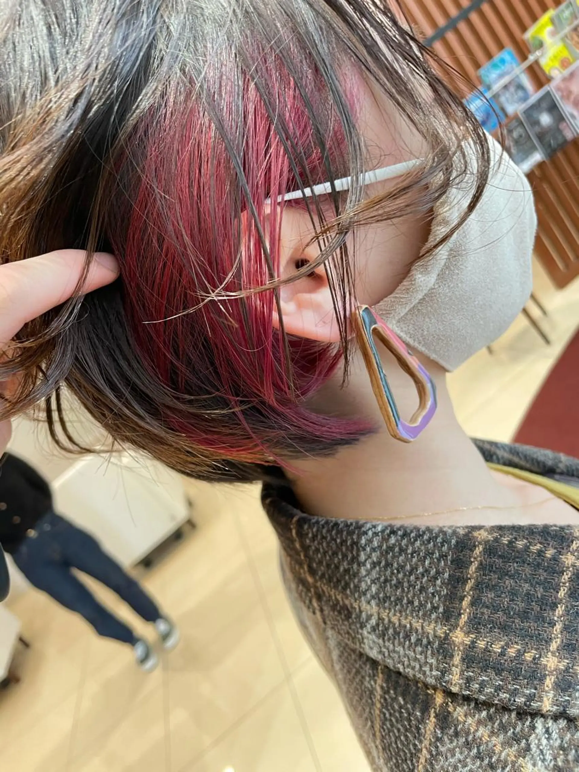 カラー 飛來 藤本のヘアスタイル