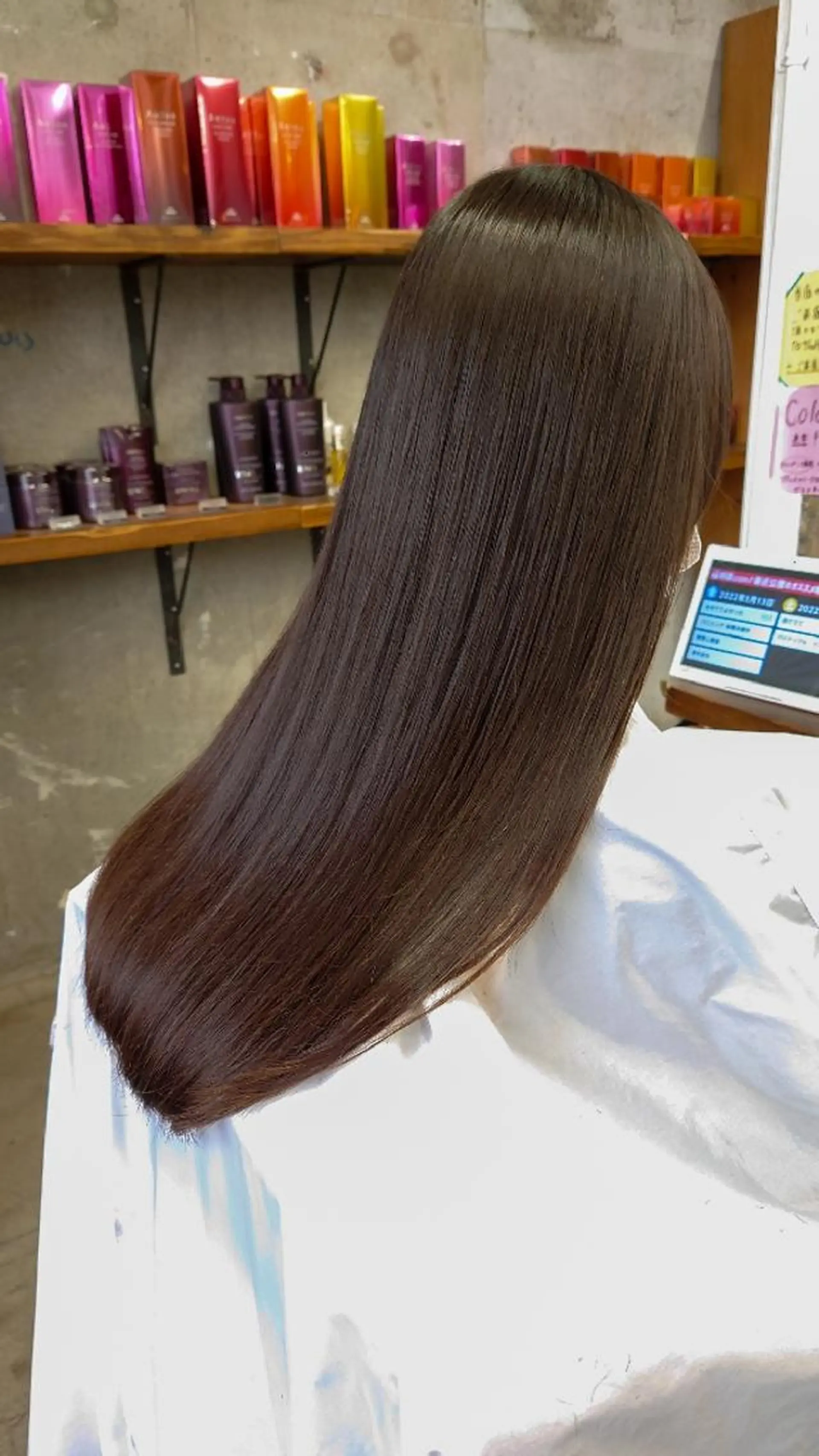 ミディアム 縮毛矯正 カット ヘアカラー トリートメント 【pejite】 小沼 勇貴のヘアスタイル