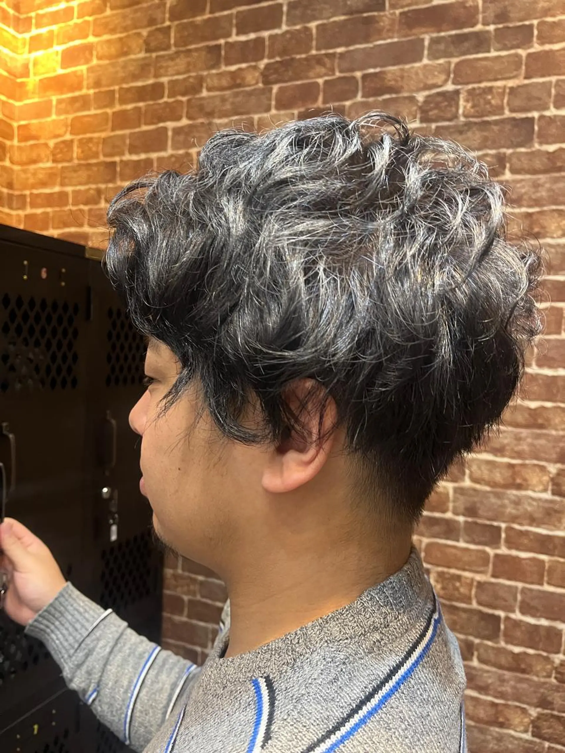 ショート カラー パーマ ヘアアレンジ メンズ キッズ ネイル マツエク・マツパ アイブロウ メンズブリーチ メンズハイライト メンズインナーカラー メンズ韓国風 ブリーチ 久木原 ゆりのヘアスタイル