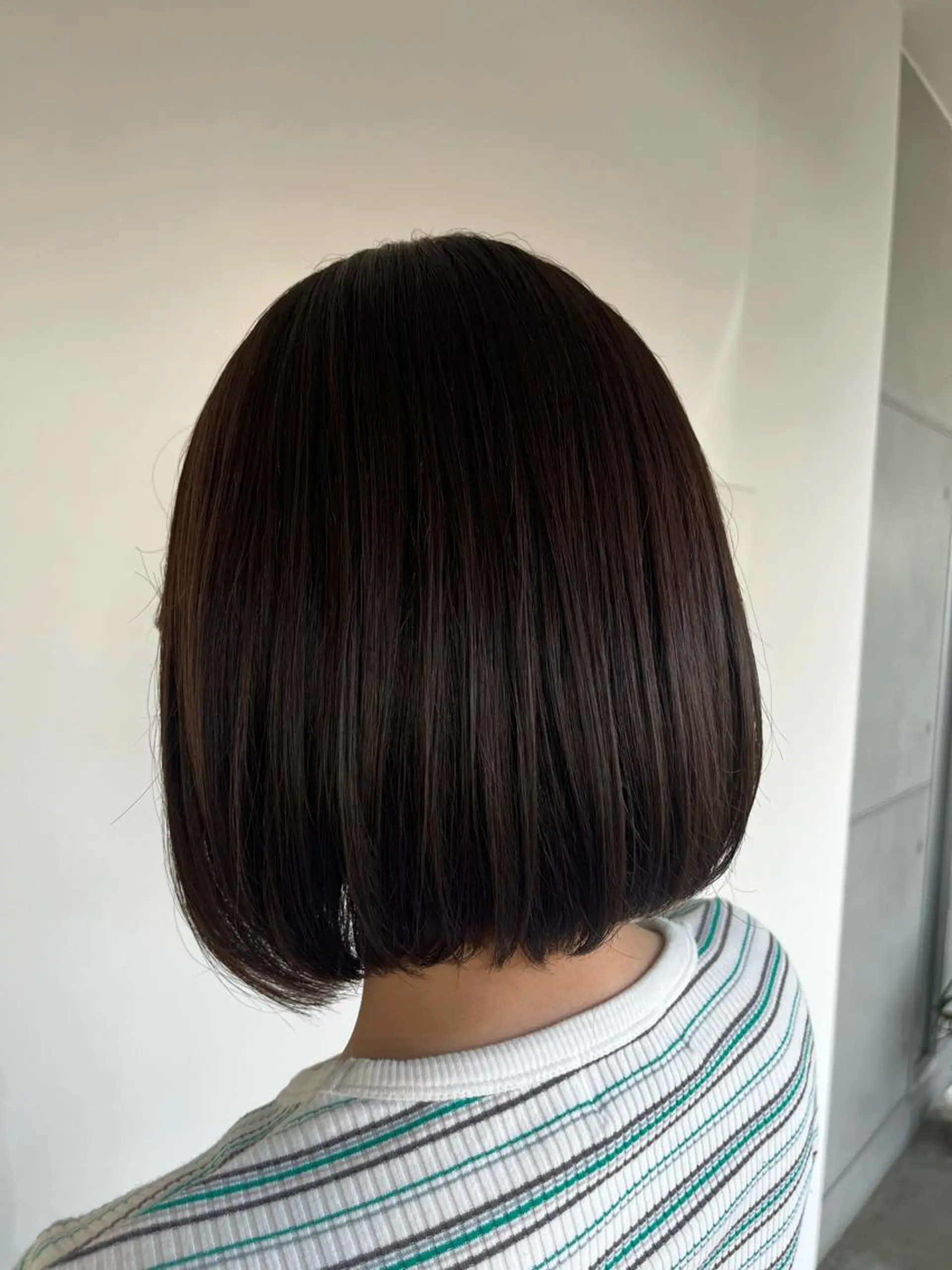 ミディアム アッシュ アッシュグレー アッシュグレージュ おせ ちさとのヘアスタイル