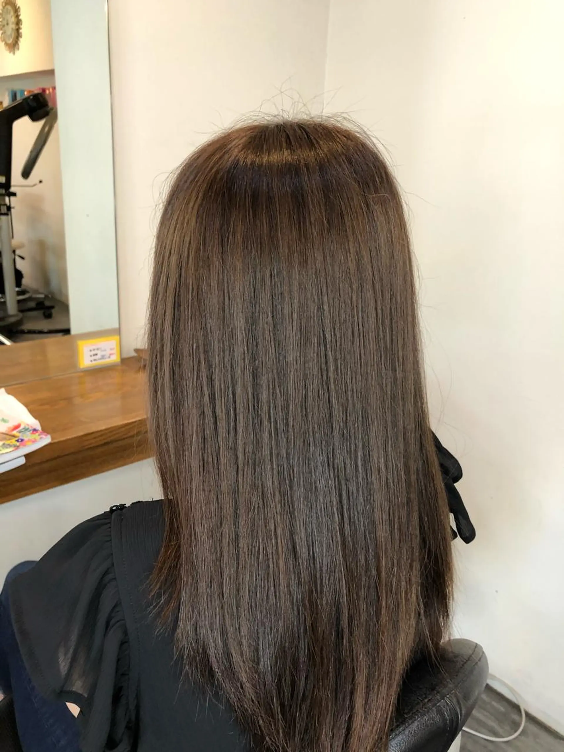 セミロング アッシュ ヘアカラー 村上 楓弥のヘアスタイル