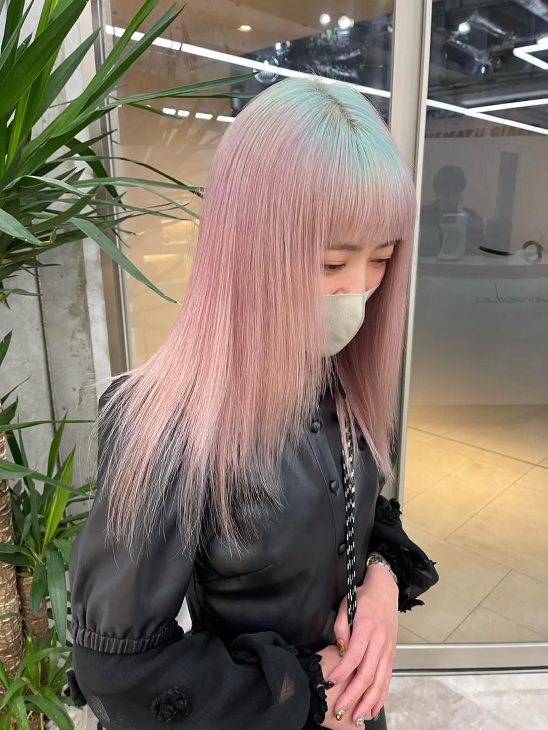 ミディアム ヘアカラー 福山 晴香のヘアスタイル