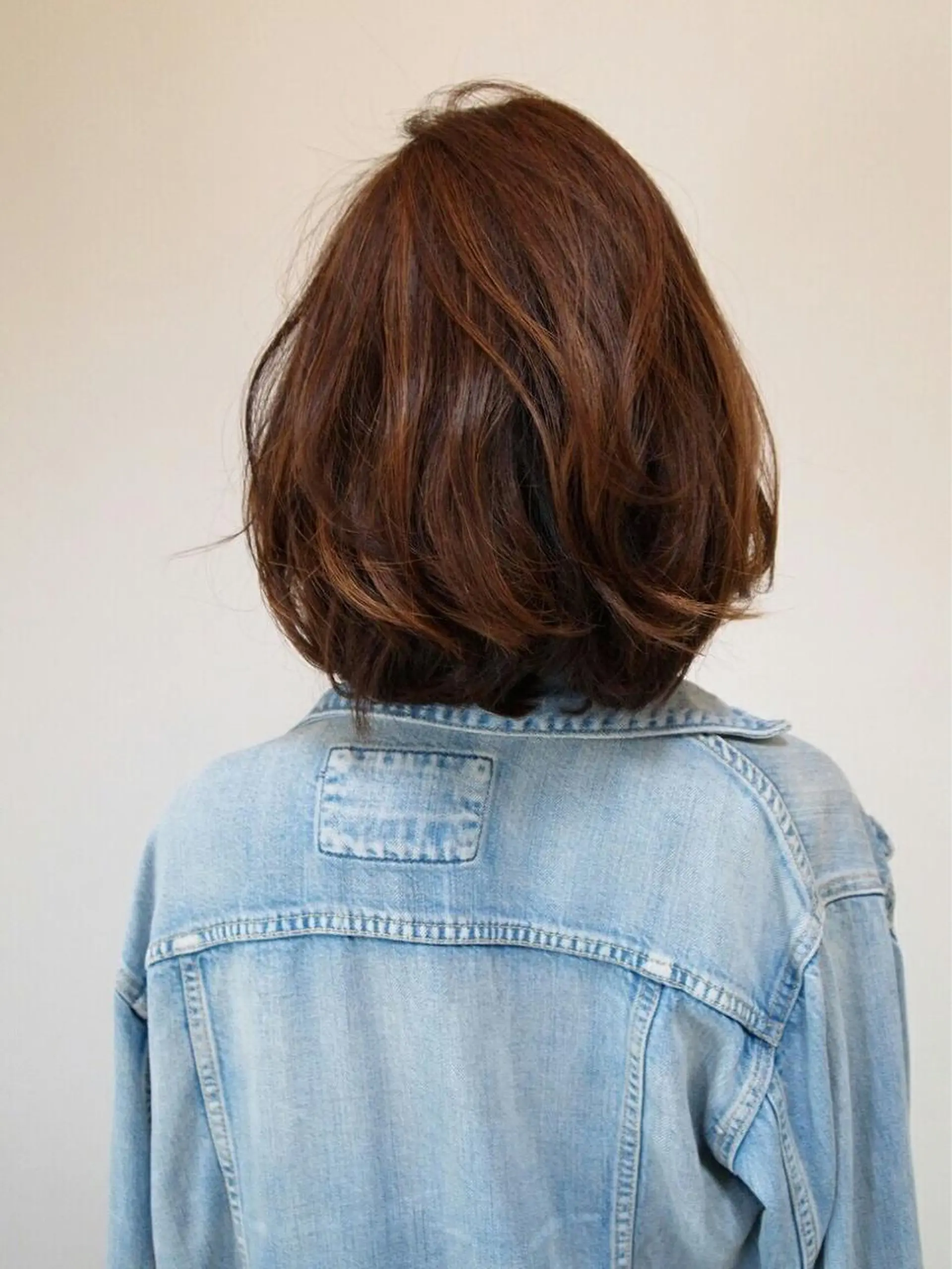 ミディアム カラー 菊池 貢平のヘアスタイル