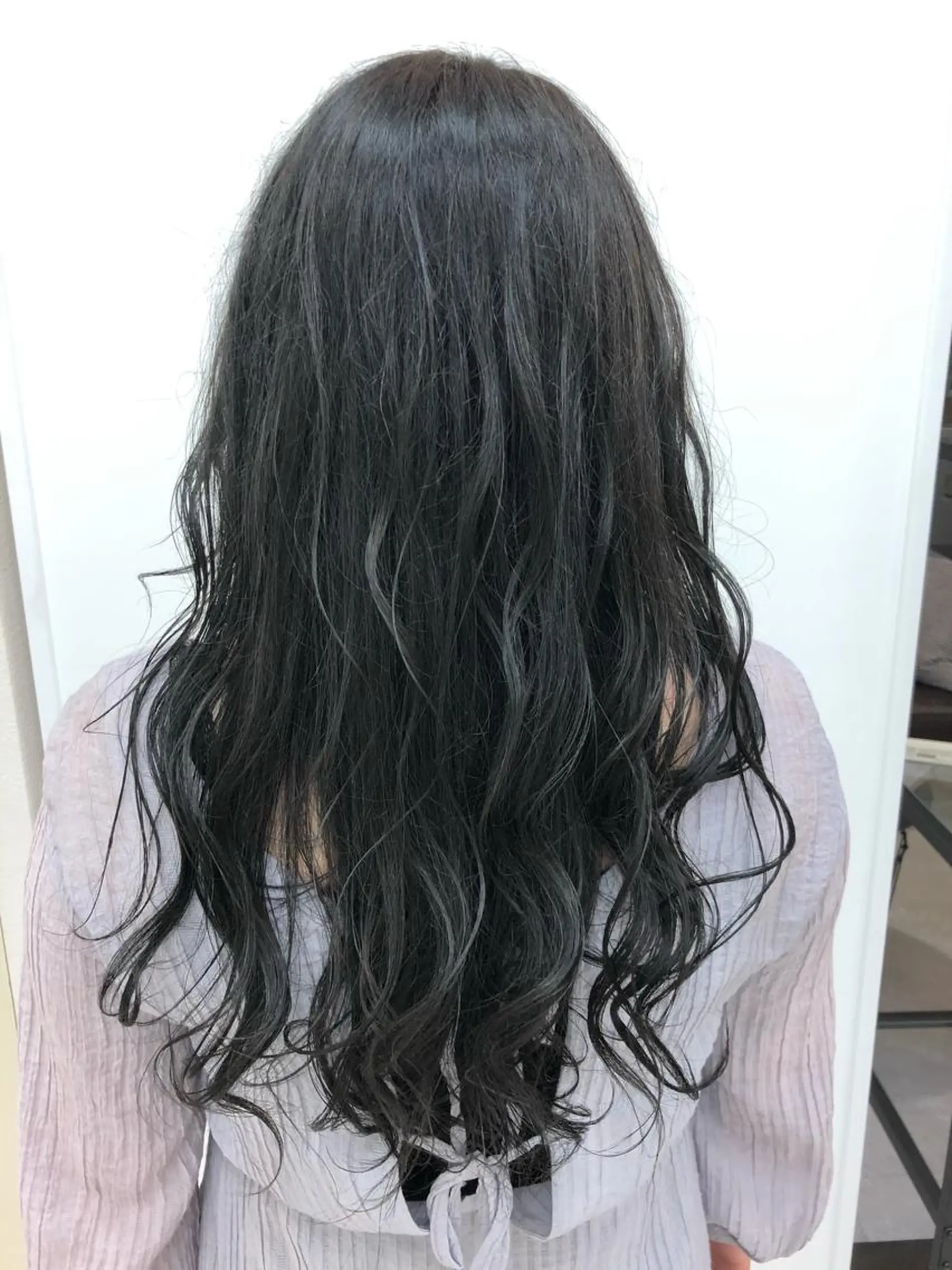 ロング カラー 渕向 克海のヘアスタイル
