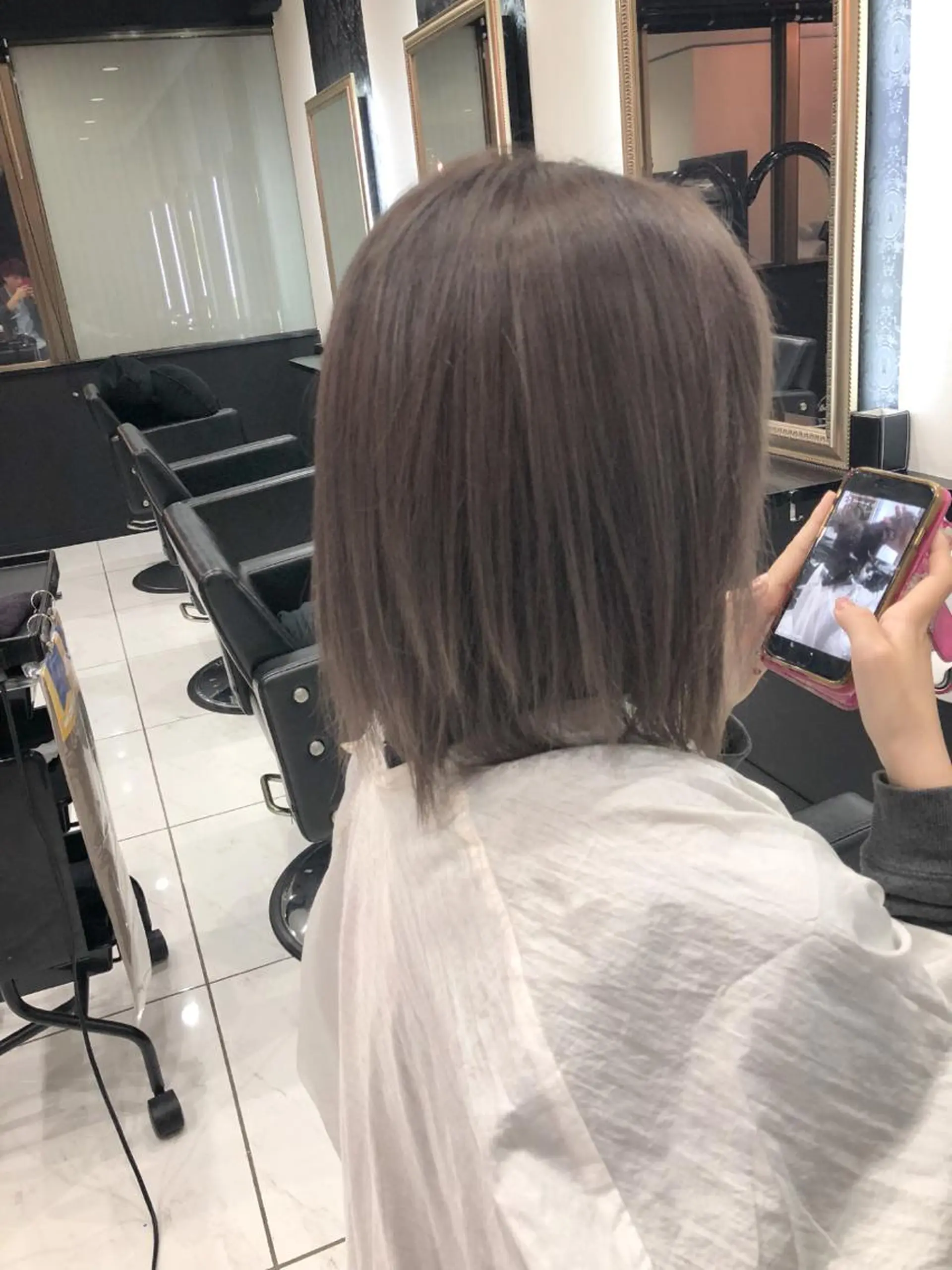 カラー 🦖店長🦖pino #しのだスペシャルのヘアスタイル