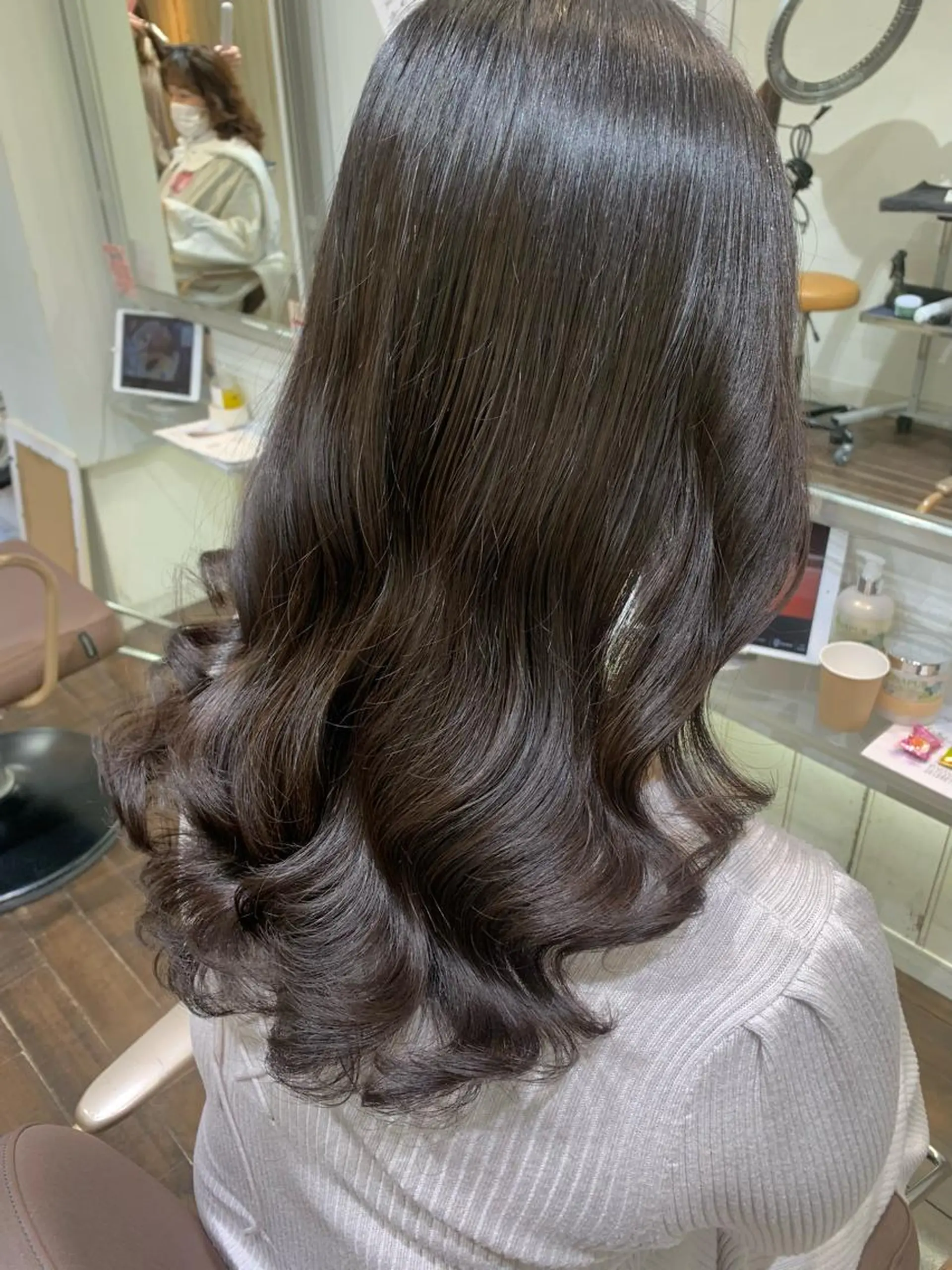 ロング パーマ 韓国風ヘア ロング トリートメント オルチャンヘア デジタルパーマ GO TODAY シェアサロン 銀座Arc店所属・デジタルパーマ🫧 韓国風ヘア🫧サクラのヘアスタイル