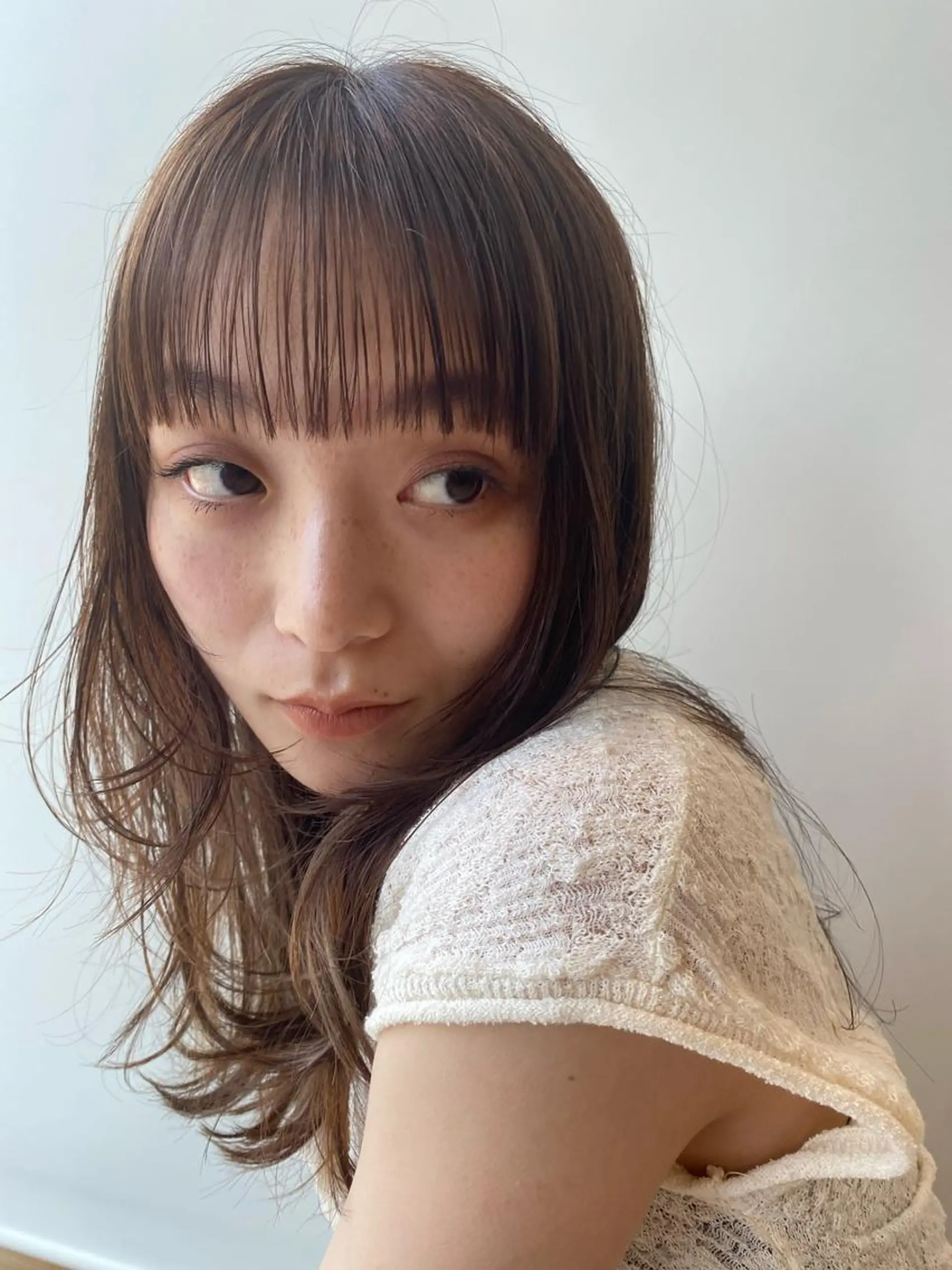 ロング カラー ベージュカラー 透明感カラー レイヤーカット shiori/暖色/ レイヤー/似合わせのヘアスタイル