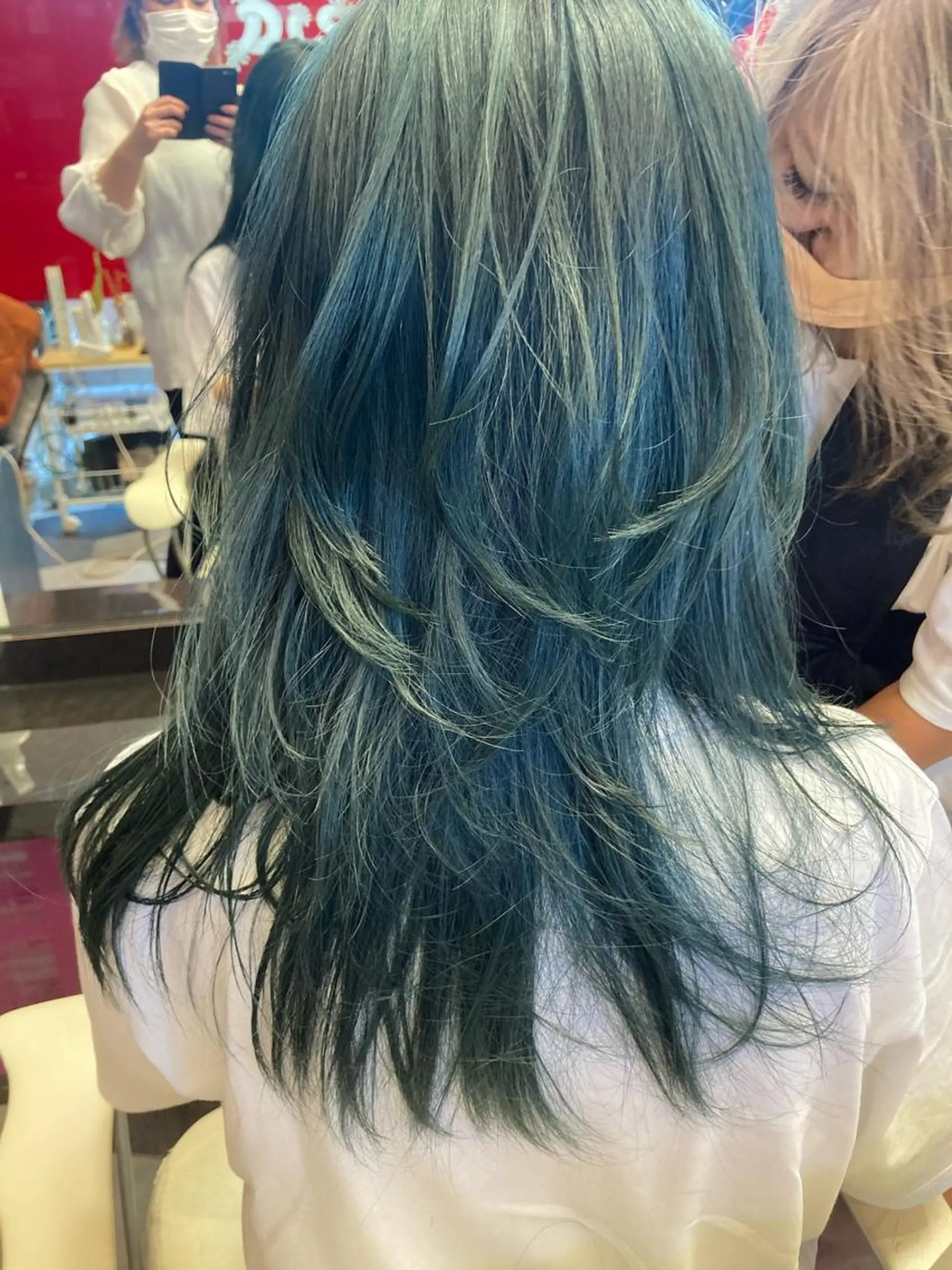 ロング 横山 千春のヘアスタイル