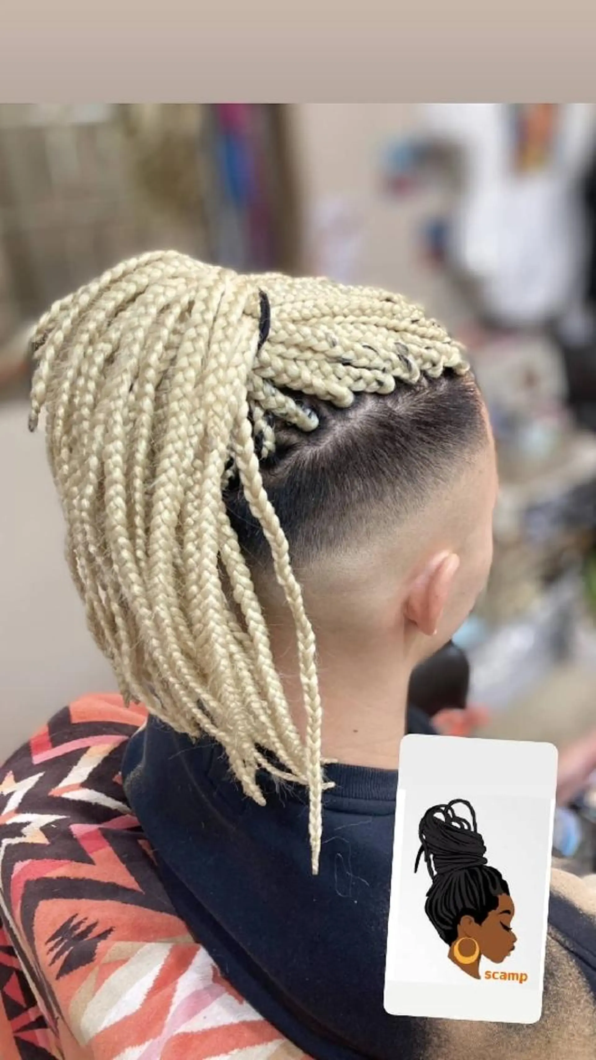 ロング メンズ ヘアアレンジ ロング エクステ scamp ★のヘアスタイル