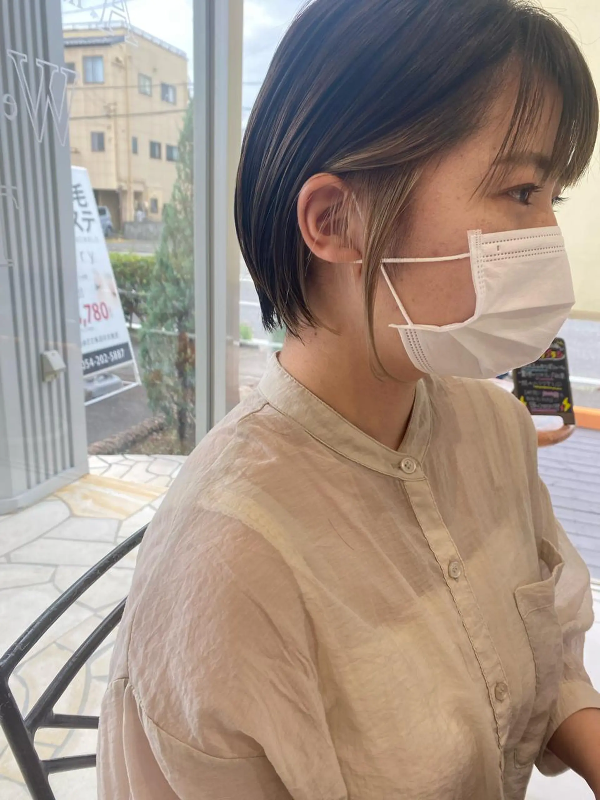 ショート カラー 髪質改善🫧ベージュ 椙山 響のヘアスタイル