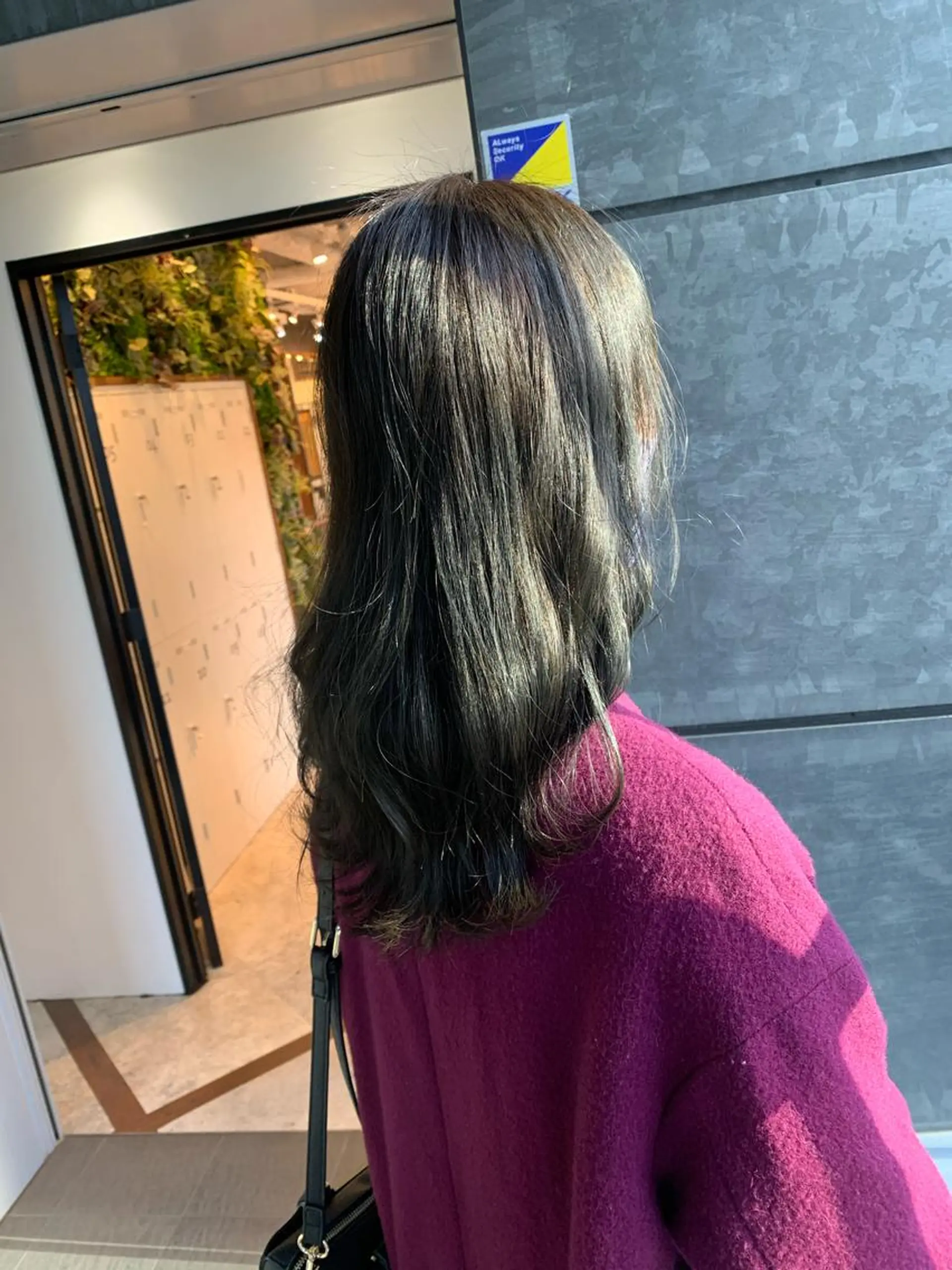 ロング アッシュ 髪質改善/白髪ぼかし KENTAのヘアスタイル