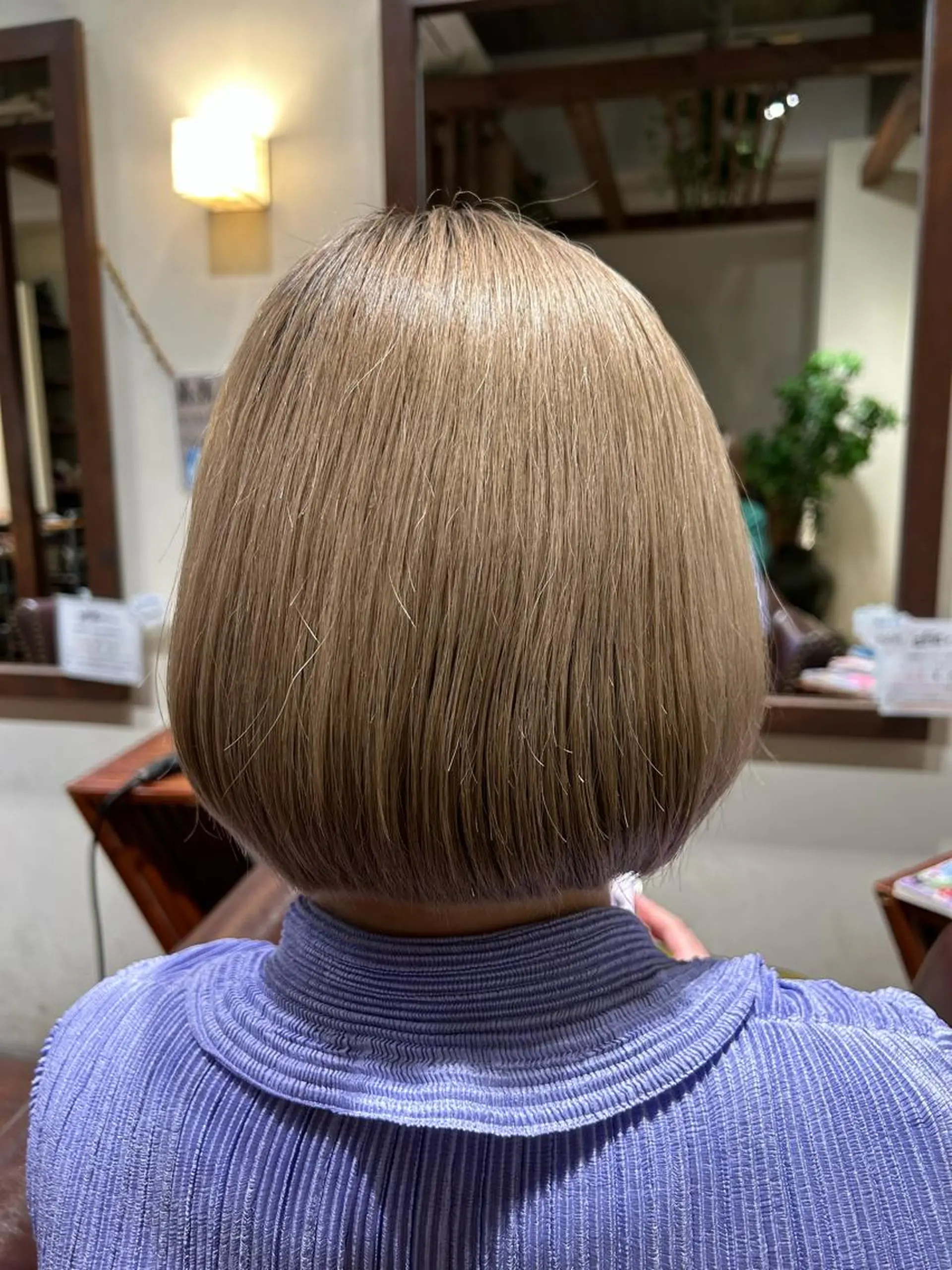 ミディアム 水谷 菜央のヘアスタイル