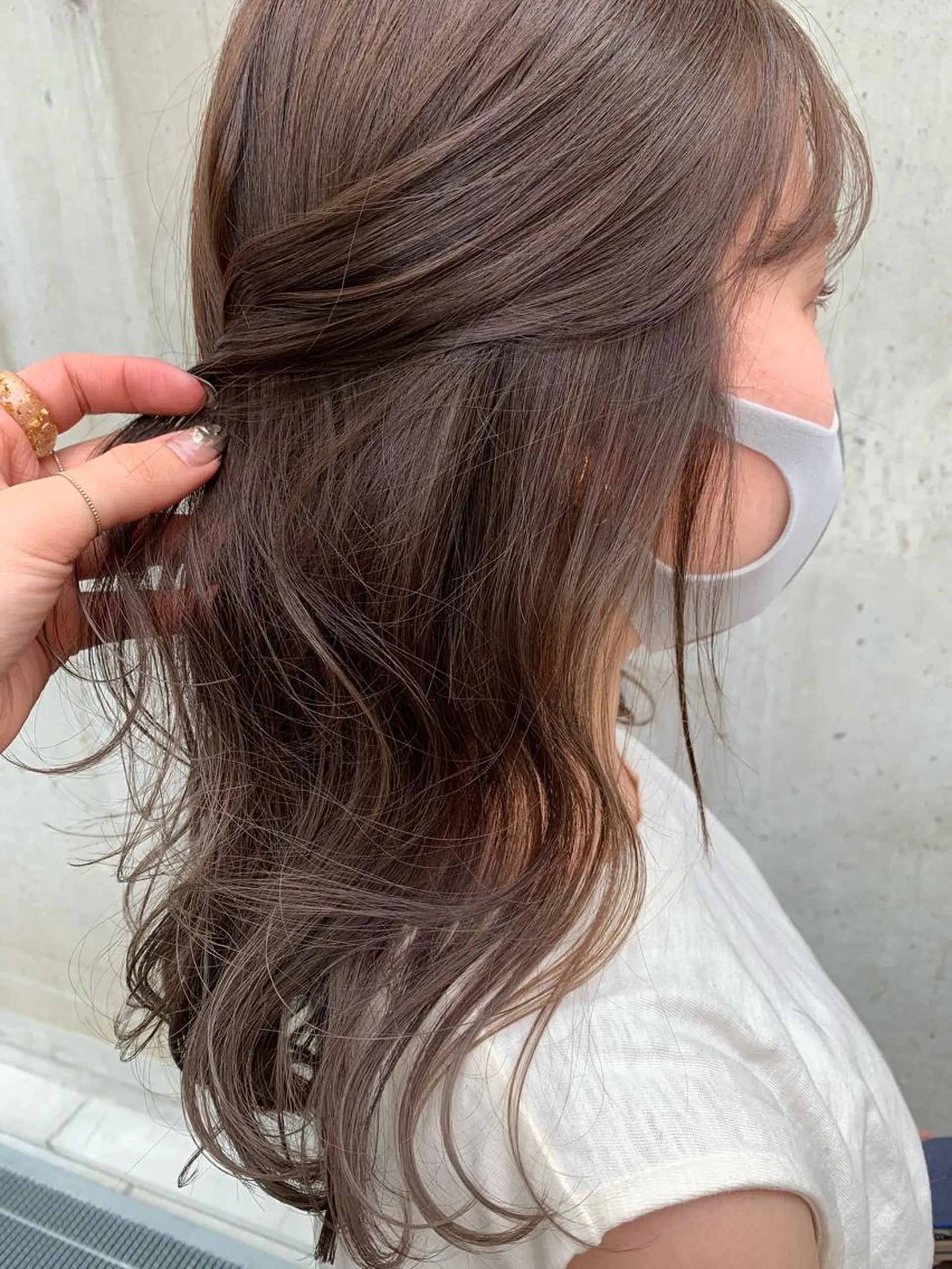 セミロング ayaka 髪質改善レイヤーのヘアスタイル