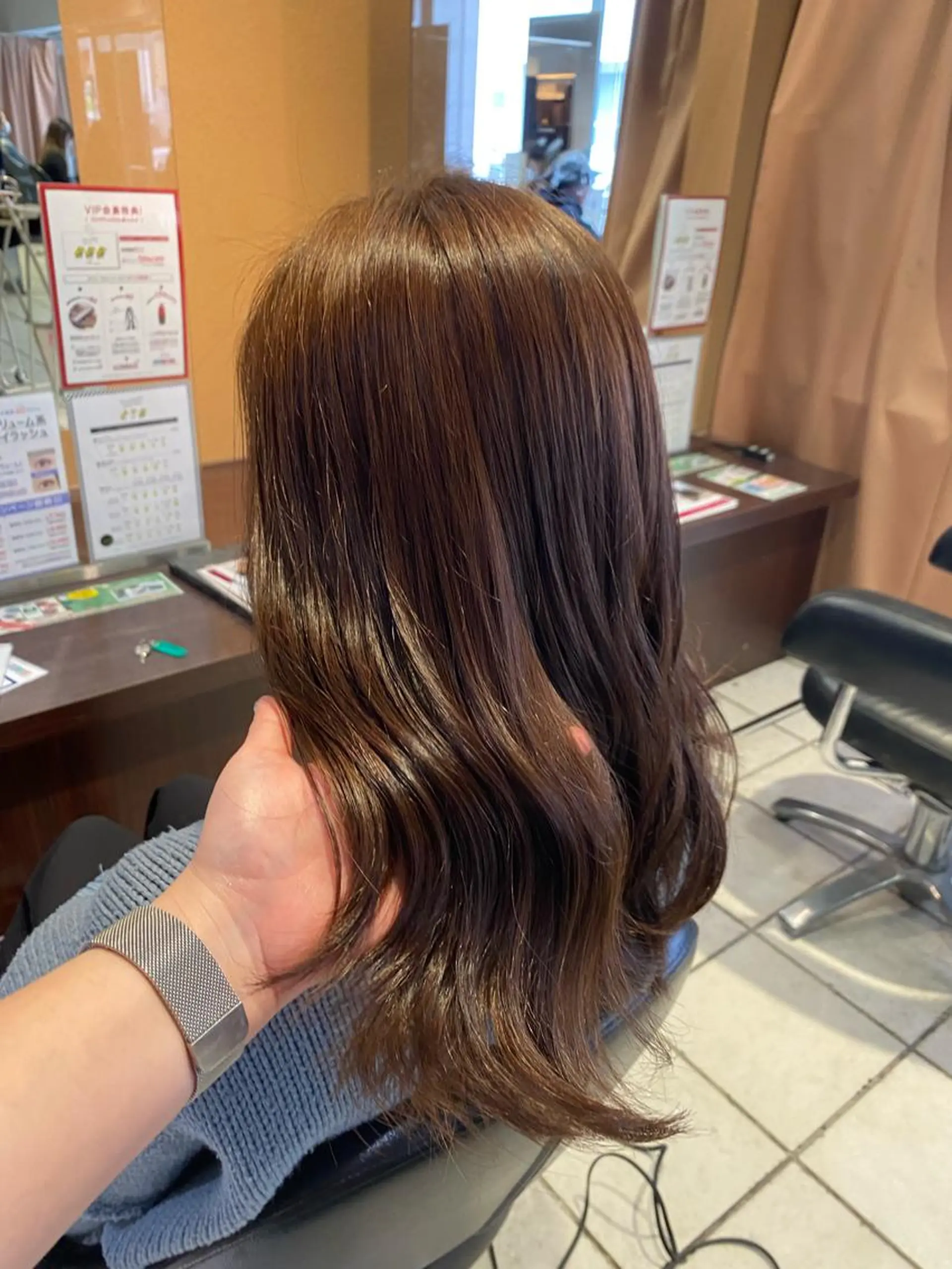 セミロング カット ヘアカラー 西岡 あつみ/ 堀江美容室のヘアスタイル