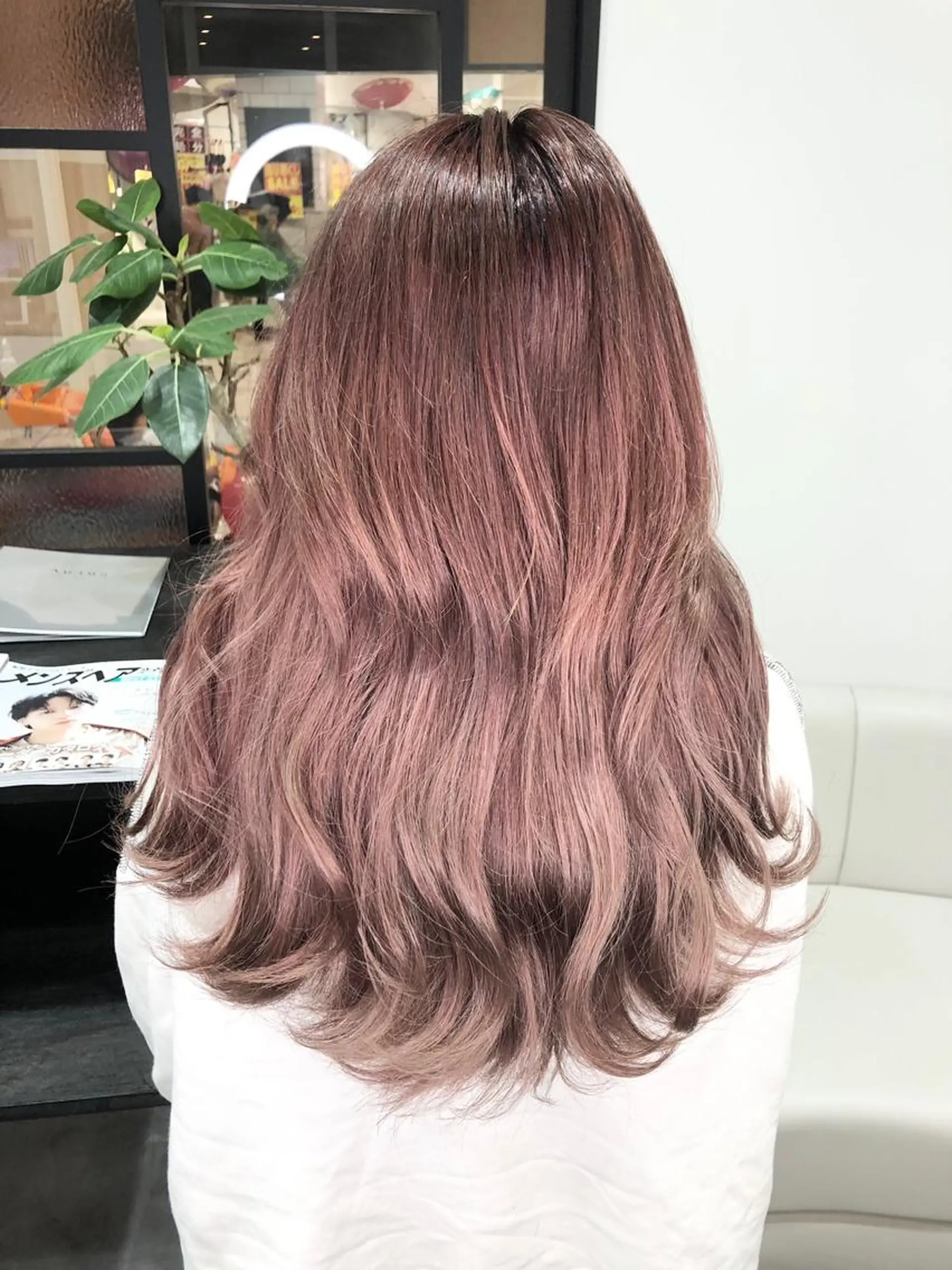 ミディアム カラー LOOP hairのヘアスタイル