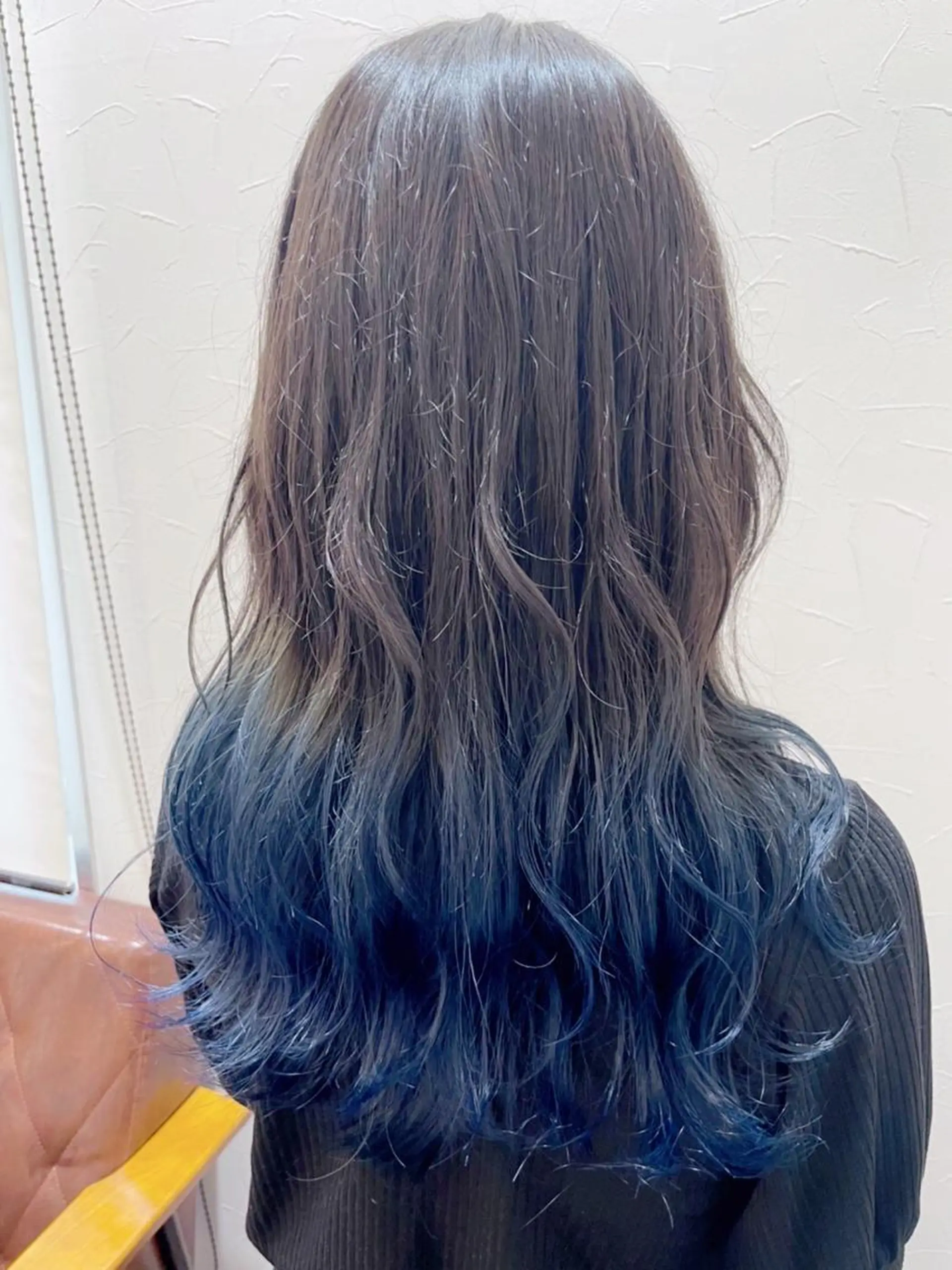 ロング カラー ブルーカラー デザインカラー グラデーションカラー ネイビーカラー ヘアカラー トリートメント ARISA🦋推し・ アニメカラー/派手髪のヘアスタイル