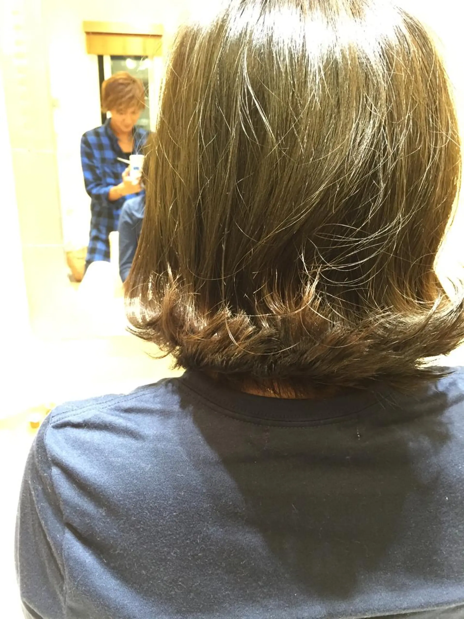 ミディアム パーマ MAKEーUP WARMのヘアスタイル