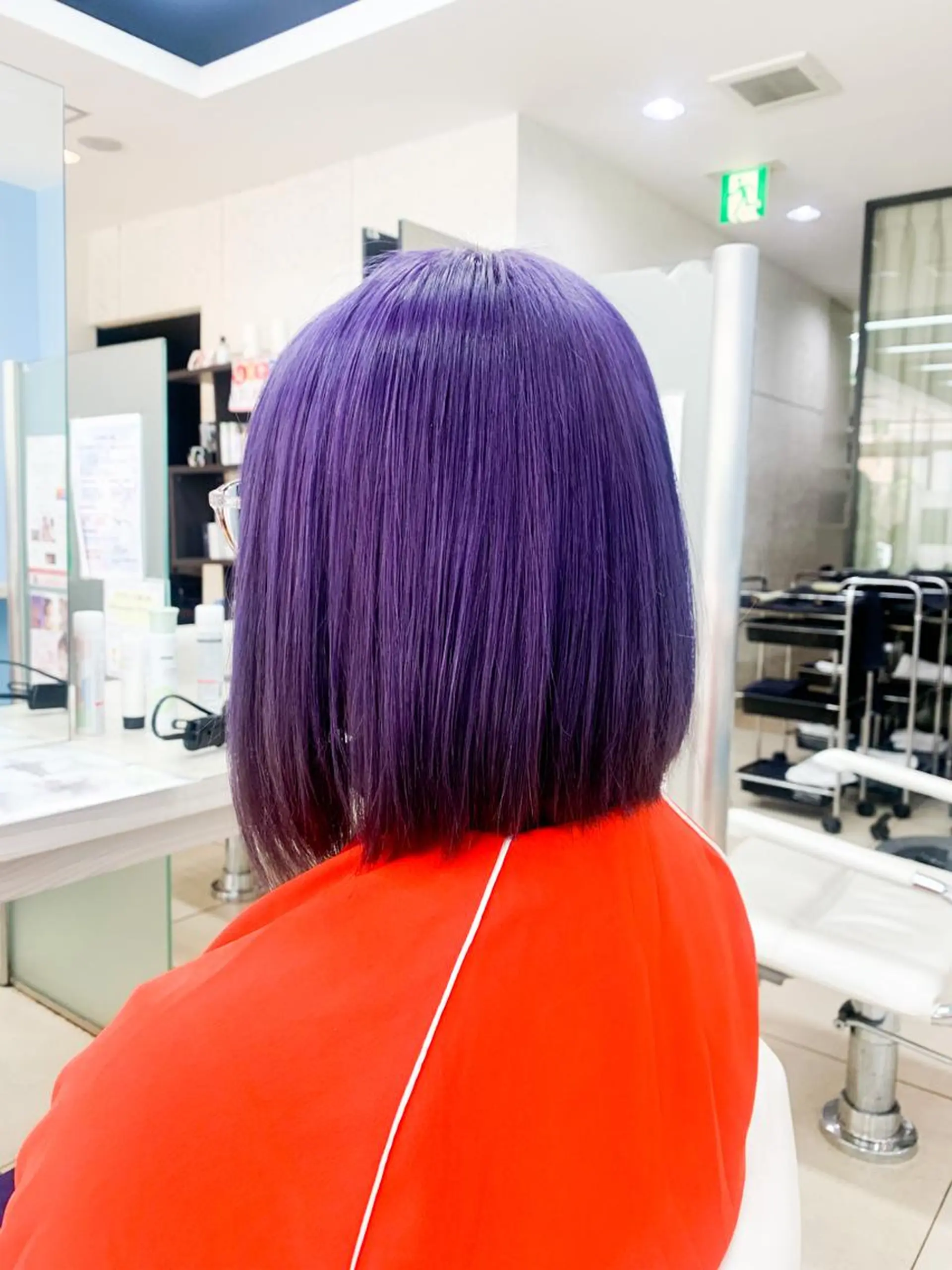 ミディアム カラー ブリーチ パープルカラー シルバー ボブ ✂︎レディース のメンズカット屋さんのヘアスタイル
