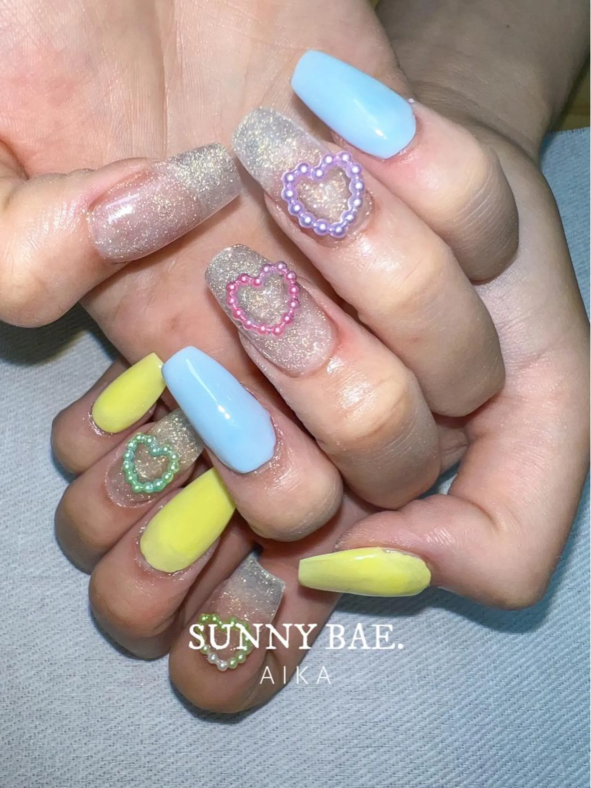 セミロング ネイル アートネイル キラキラネイル ロングネイル スカルプネイル ショートネイル Made By AIKAのネイルデザイン