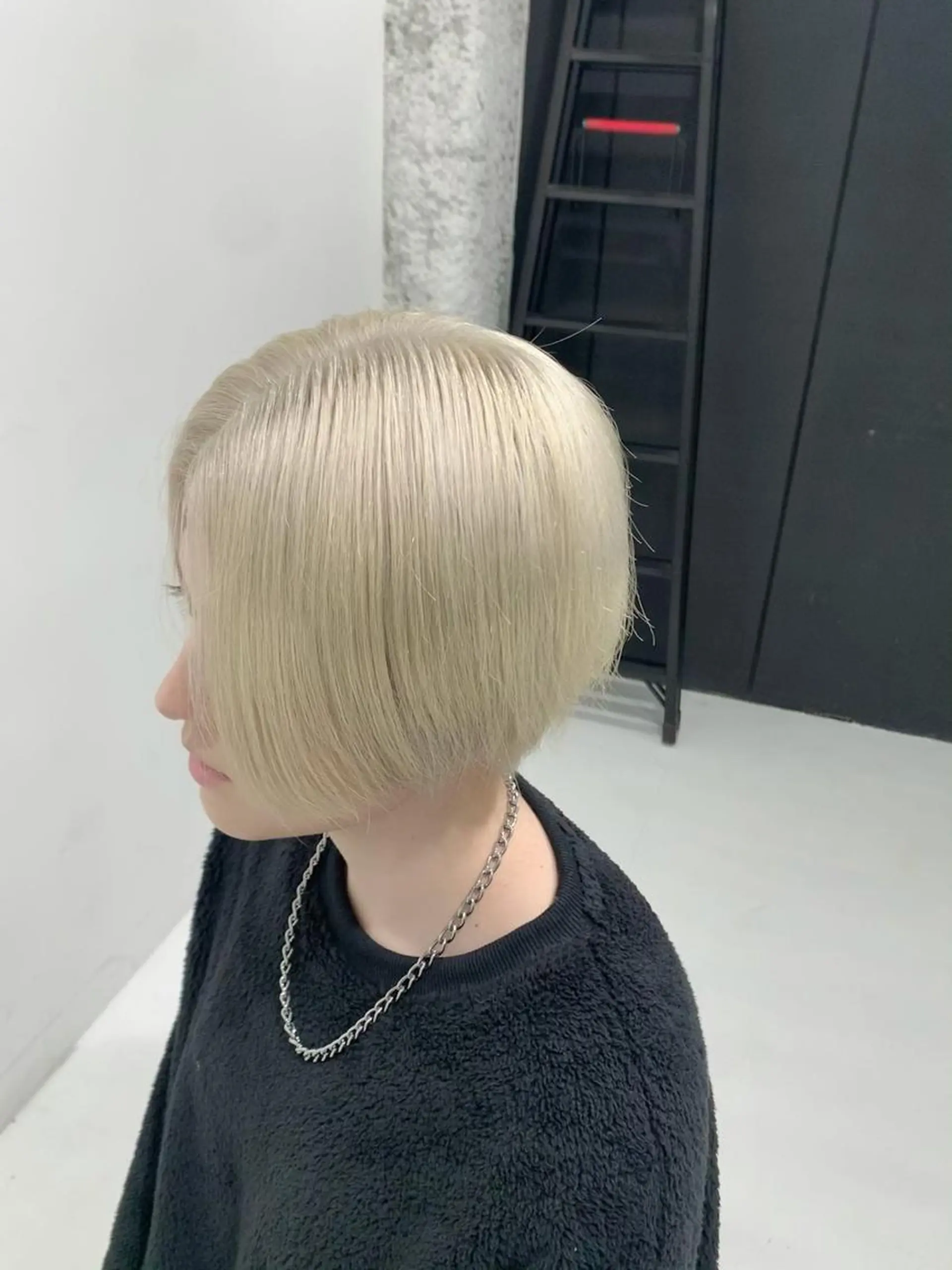 ショート カラー ヘアカラー TAKUMI .のヘアスタイル