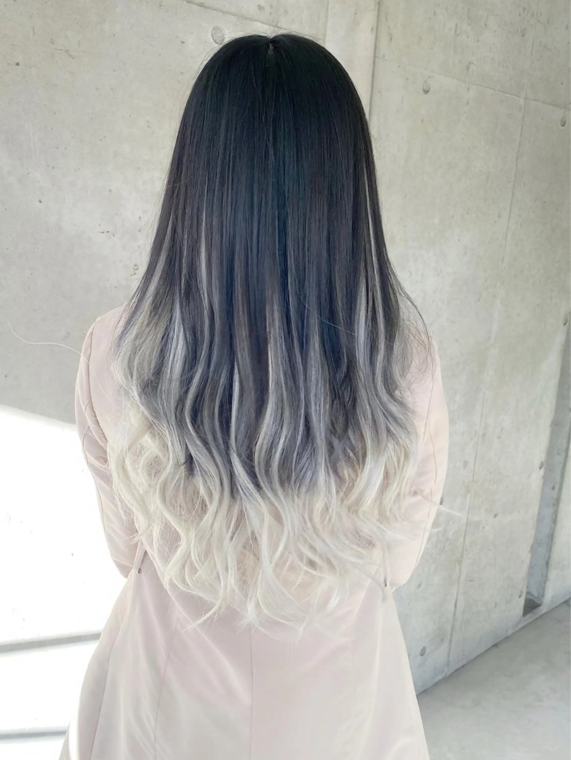 ロング カラー シールエクステ グラデーションカラー エクステ エクステ 是枝 さくらのヘアスタイル