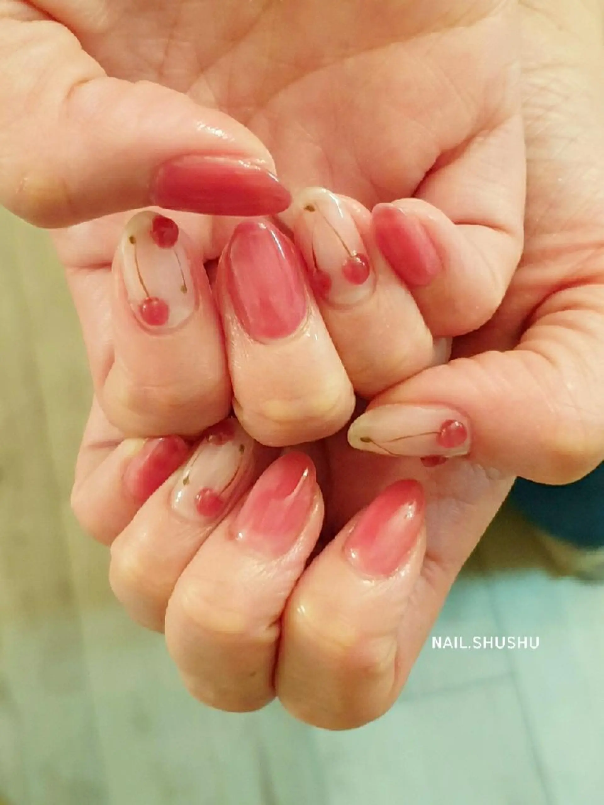 ネイル シンプルネイル 3dパーツ/流行り 👧shushu❤️のネイルデザイン