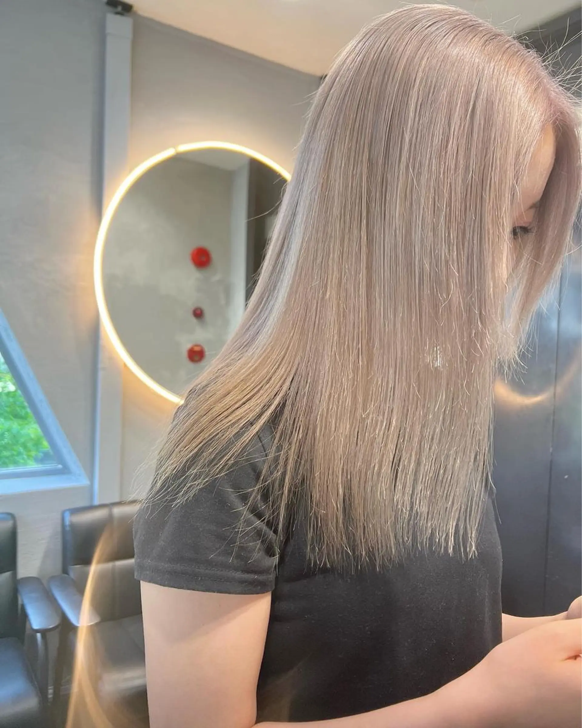 ミディアム カラー GiseL アンリのヘアスタイル