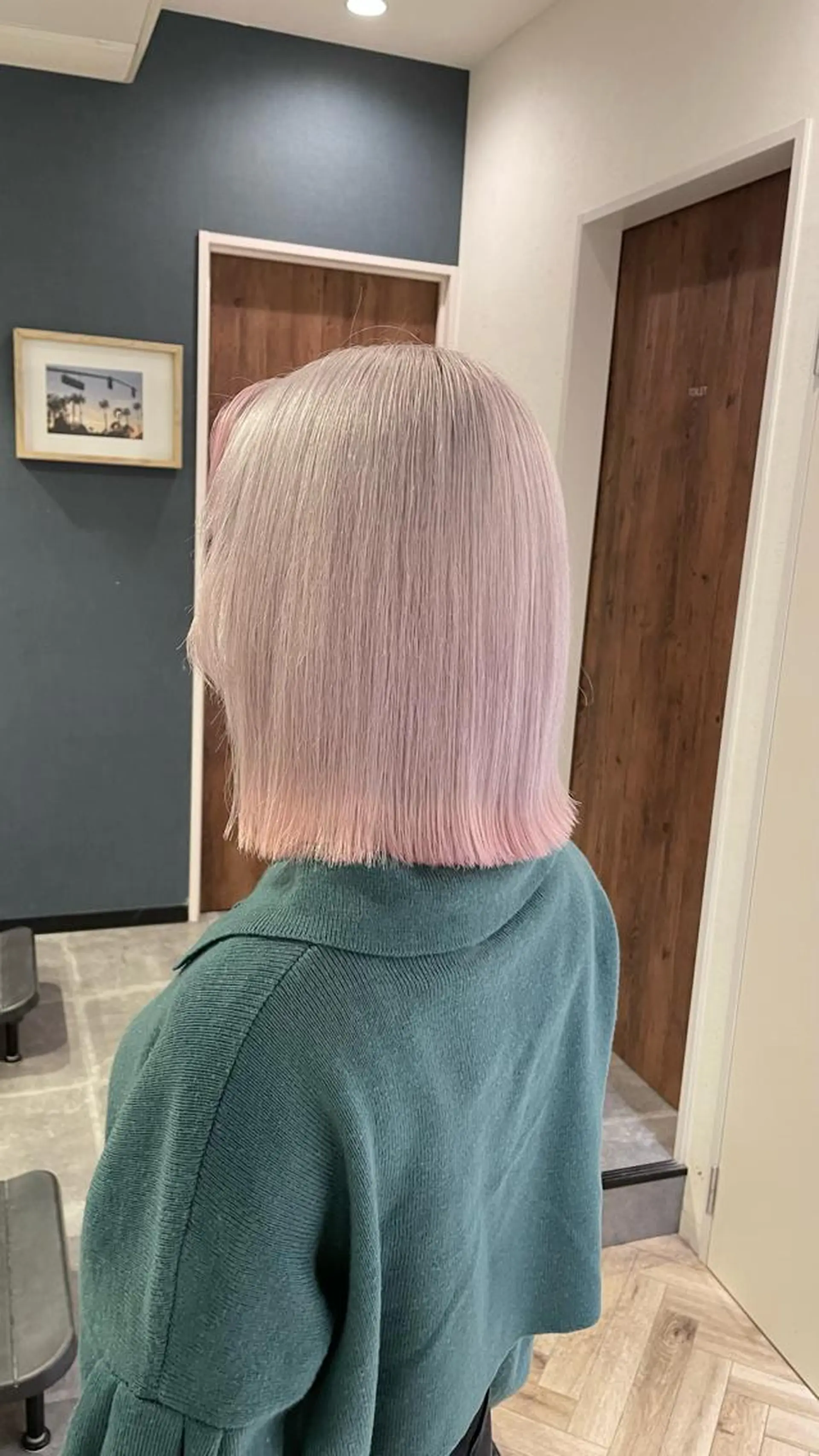 ショート カラー ピンクカラー ホワイトピンク ヘアカラー トリートメント 市川 澪のヘアスタイル