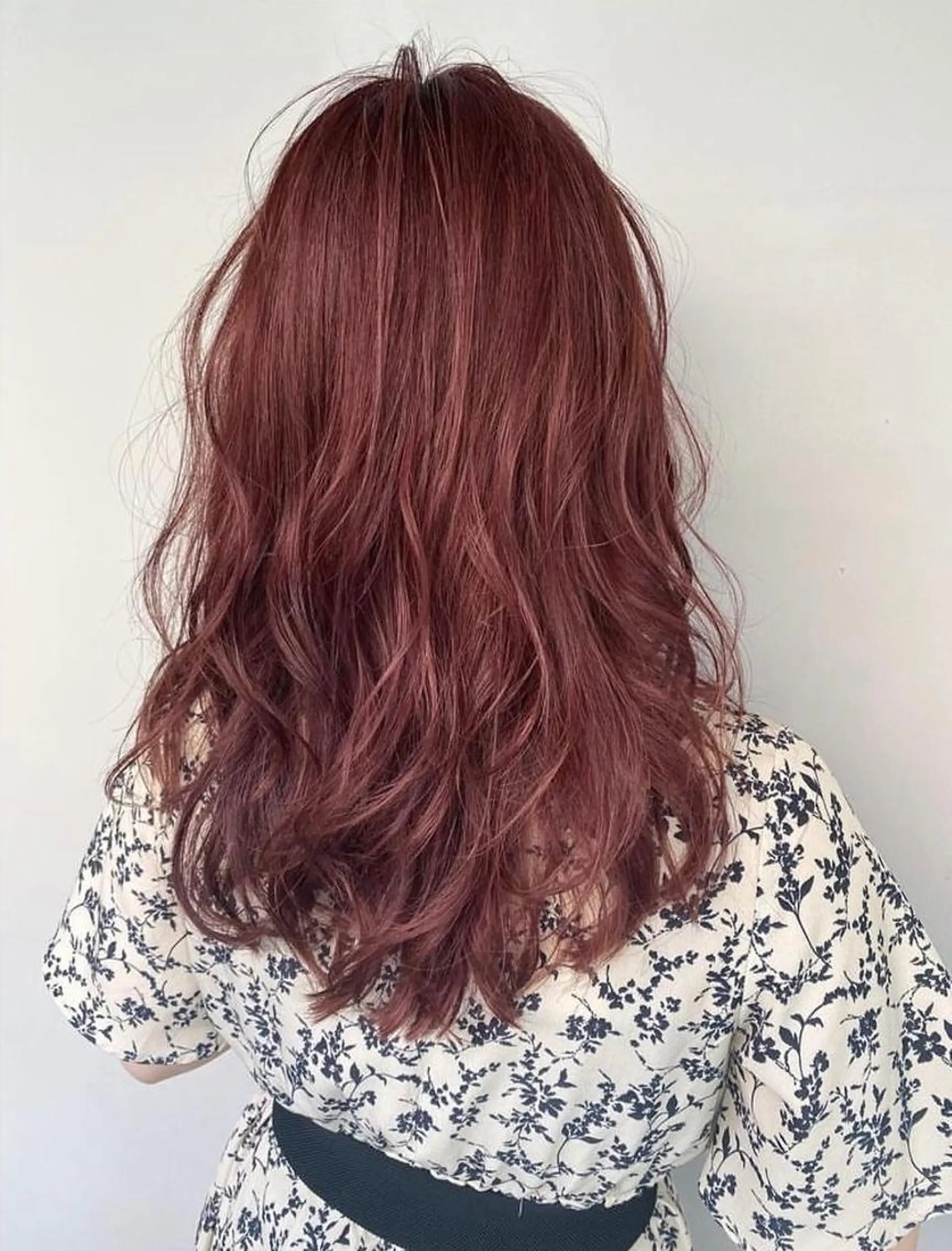 セミロング カラー イルミナカラー ピンクカラー レッドカラー ヘアカラー トリートメント 骨格整形カット/ ショート✂️堀夢哉のヘアスタイル