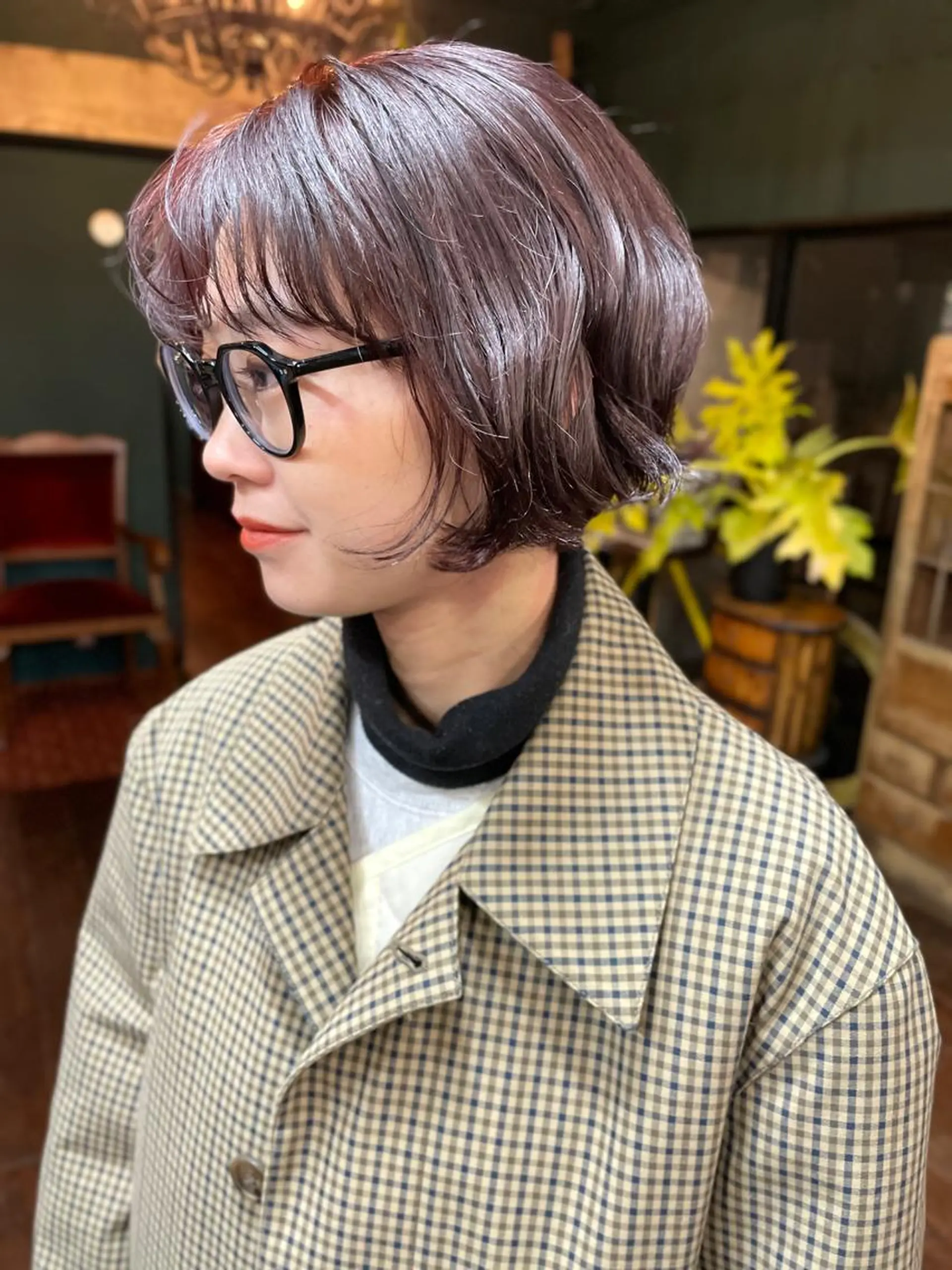 ミディアム パープルカラー vivre libreのヘアスタイル