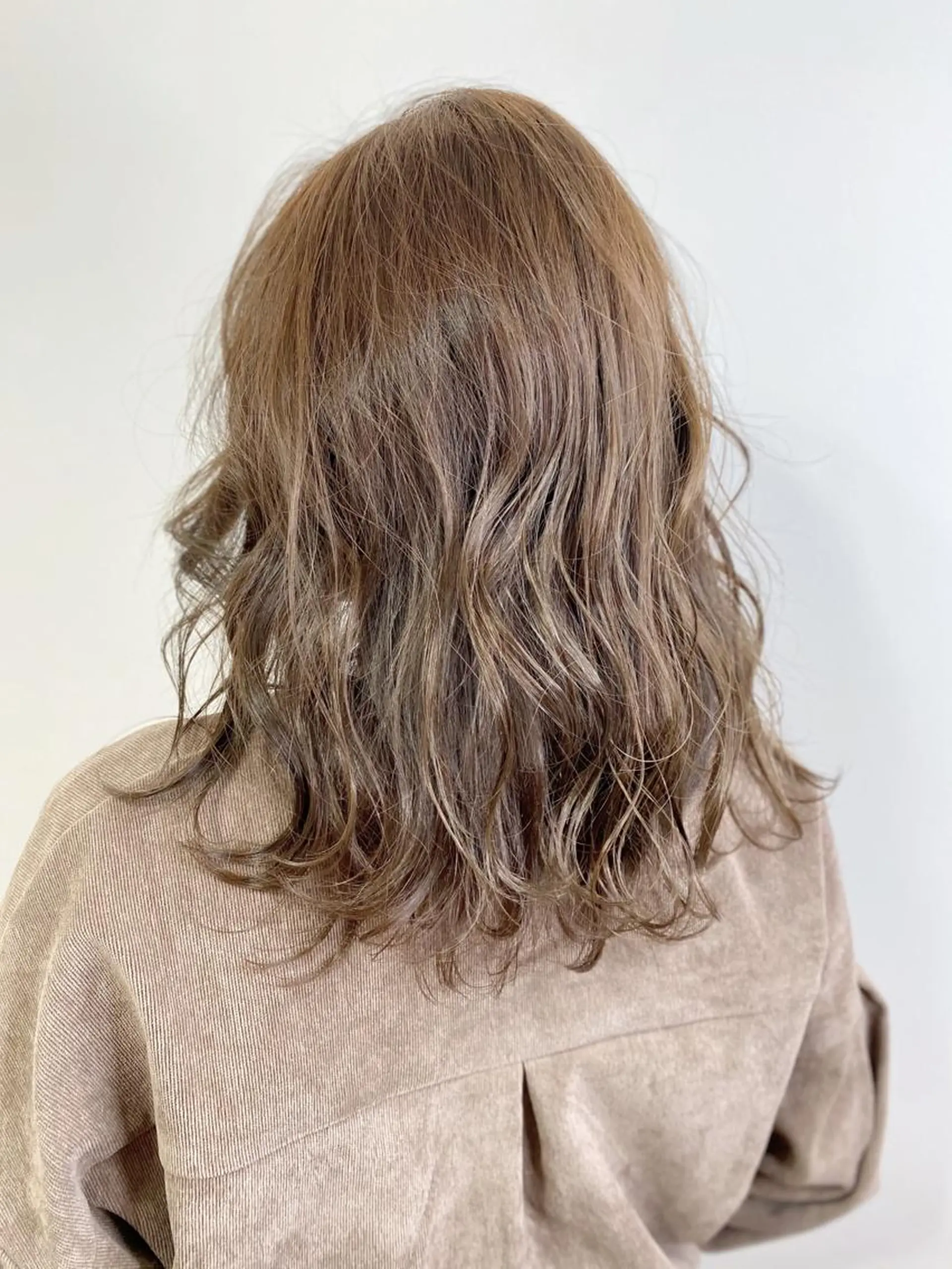 ミディアム カラー ヘアアレンジ カット ヘアカラー トリートメント Luzir⭐︎ GEN⭐︎のヘアスタイル