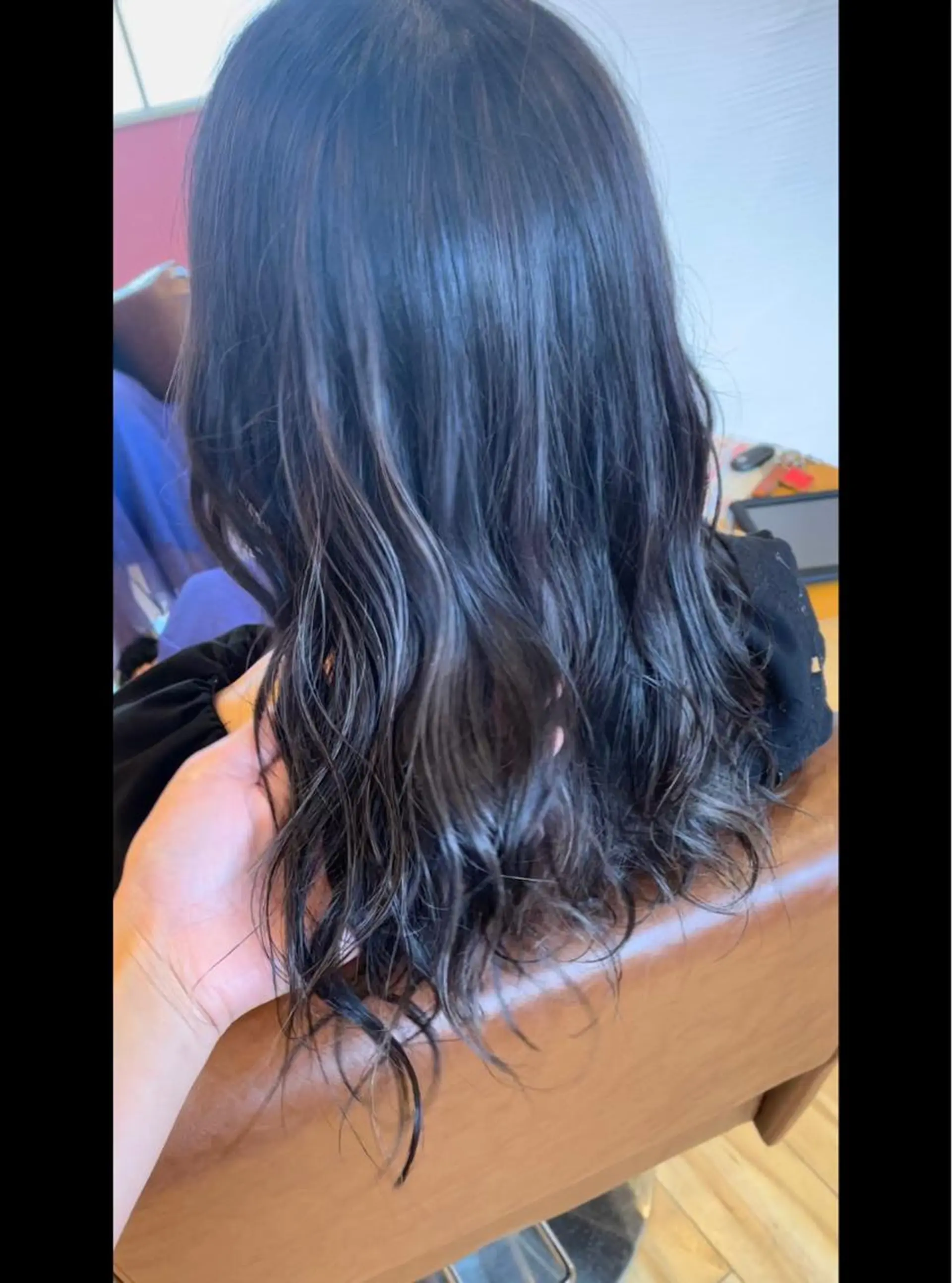 セミロング カラー ハイライトカラー ハイライト ヘアカラー 北九州美容室 🕊️わかな✂︎のヘアスタイル