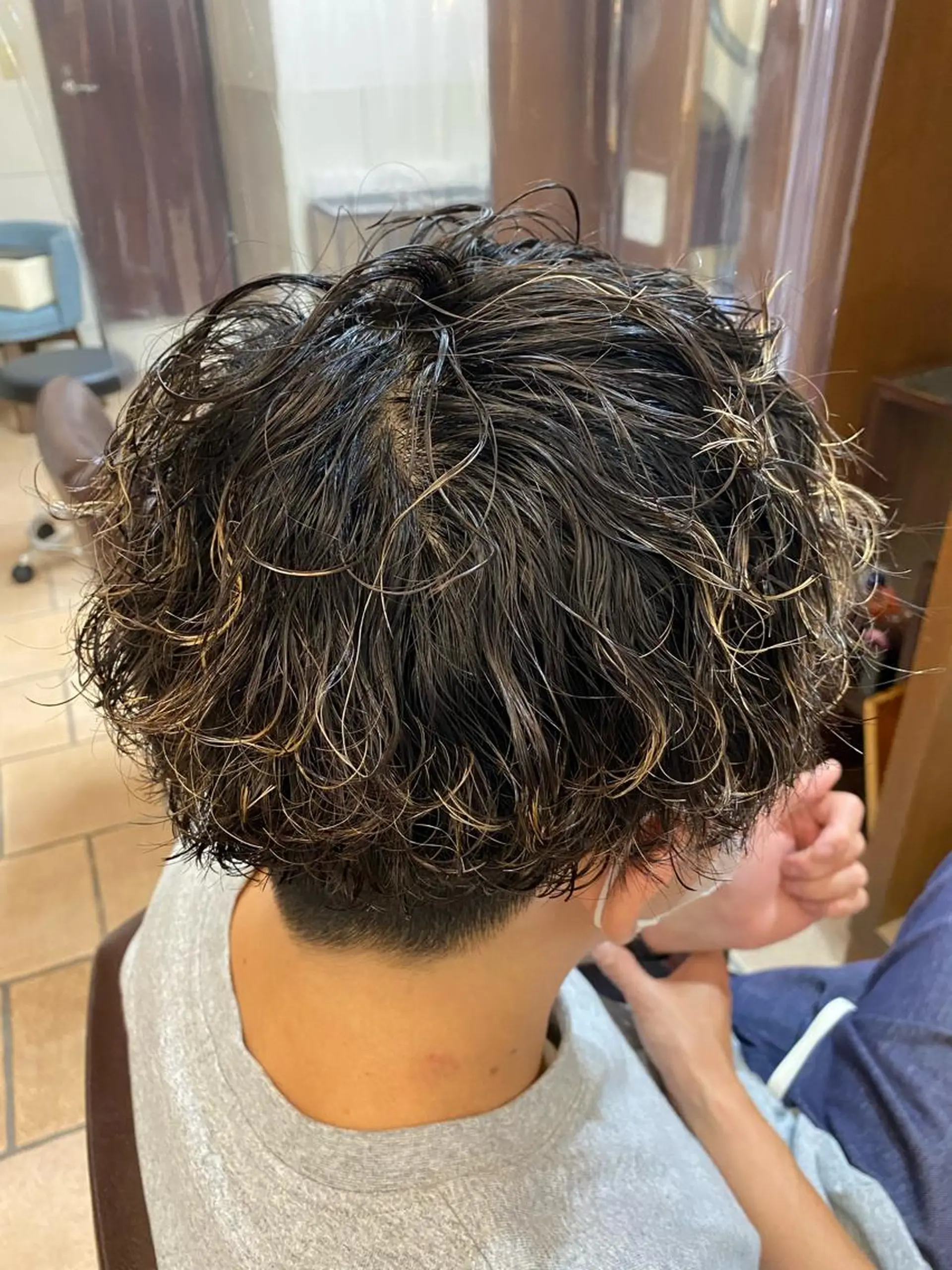 ショート カラー パーマ メンズ メンズパーマ カット ヘアカラー メンズカットパーマ ✂️ JOYAのヘアスタイル