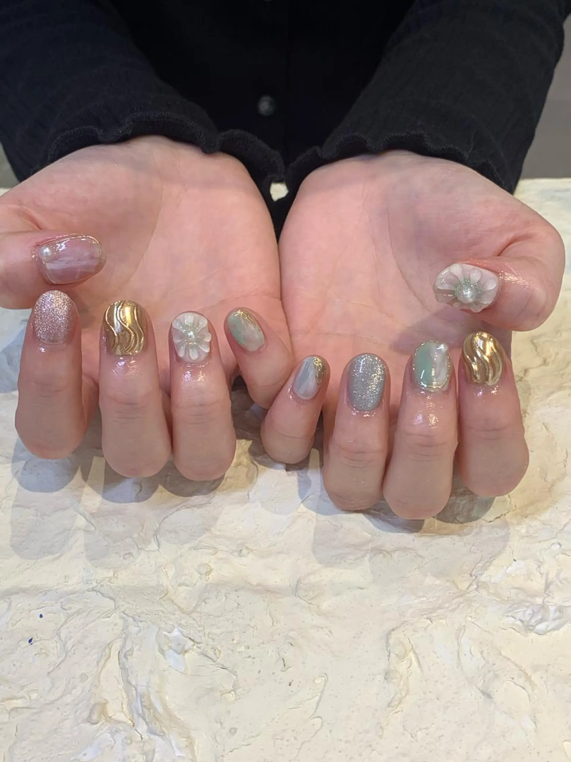 ネイル ぷっくりネイル マキノ ユイのネイルデザイン