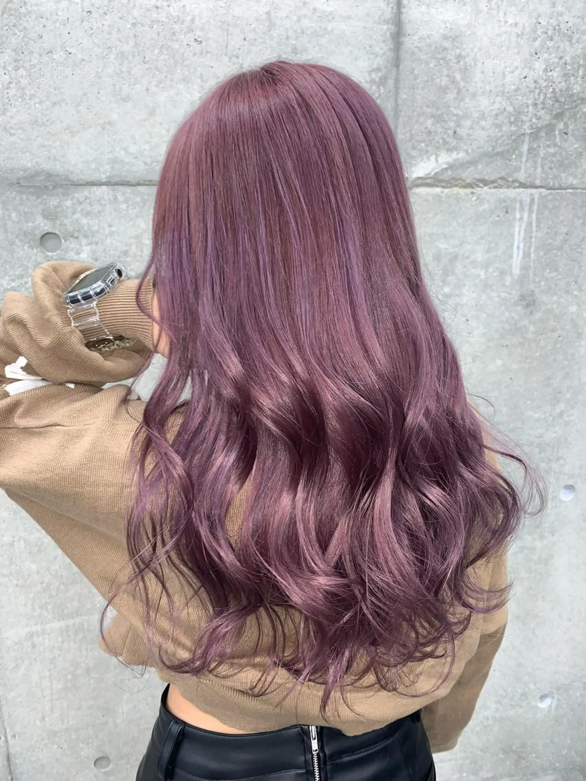 ロング ピンクラベンダー カット ヘアカラー トリートメント 山田 絵里菜のヘアスタイル