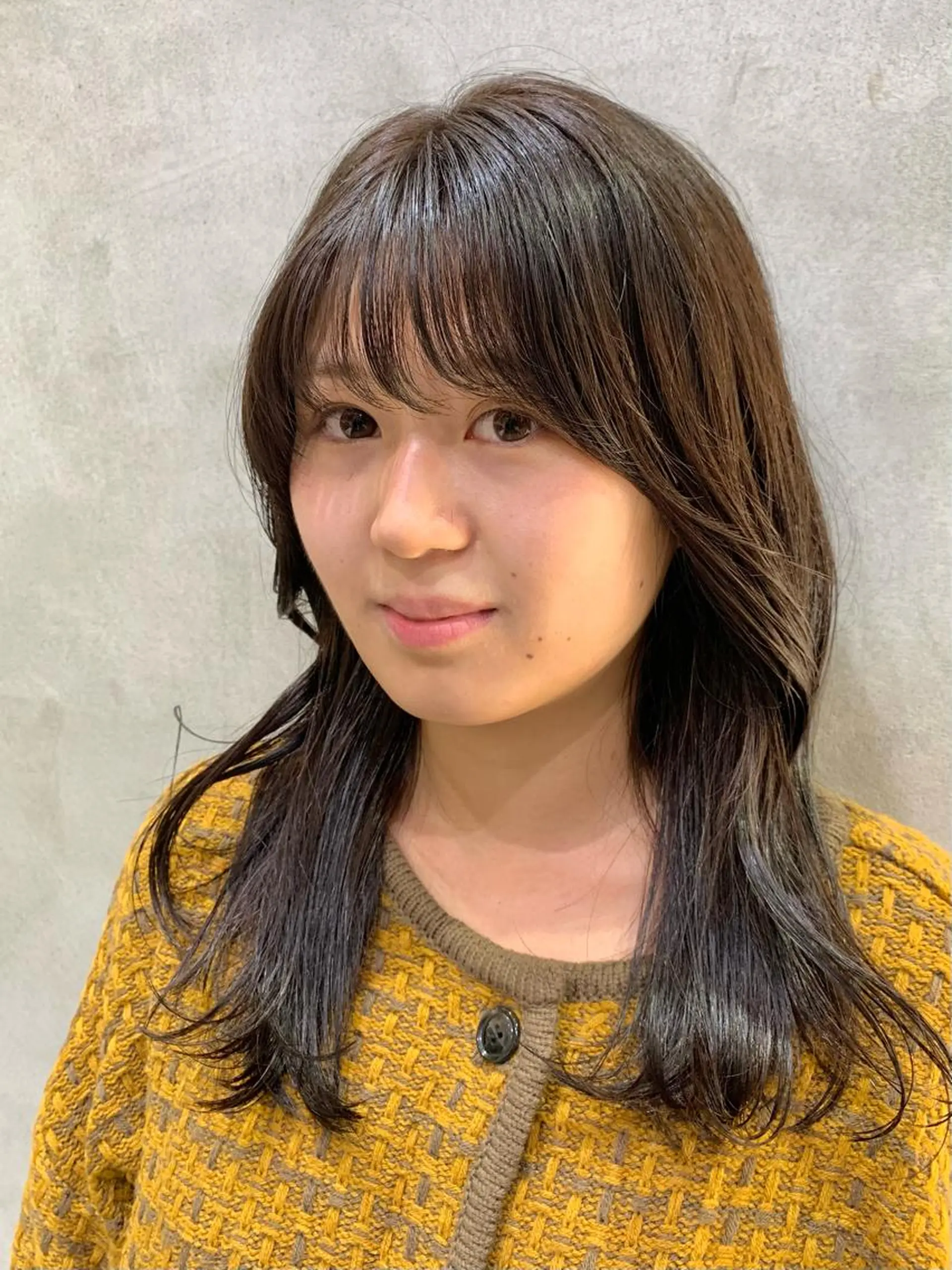 セミロング カット ヘアカラー ✨コテ巻き風パーマ ✨川合佑哉のヘアスタイル