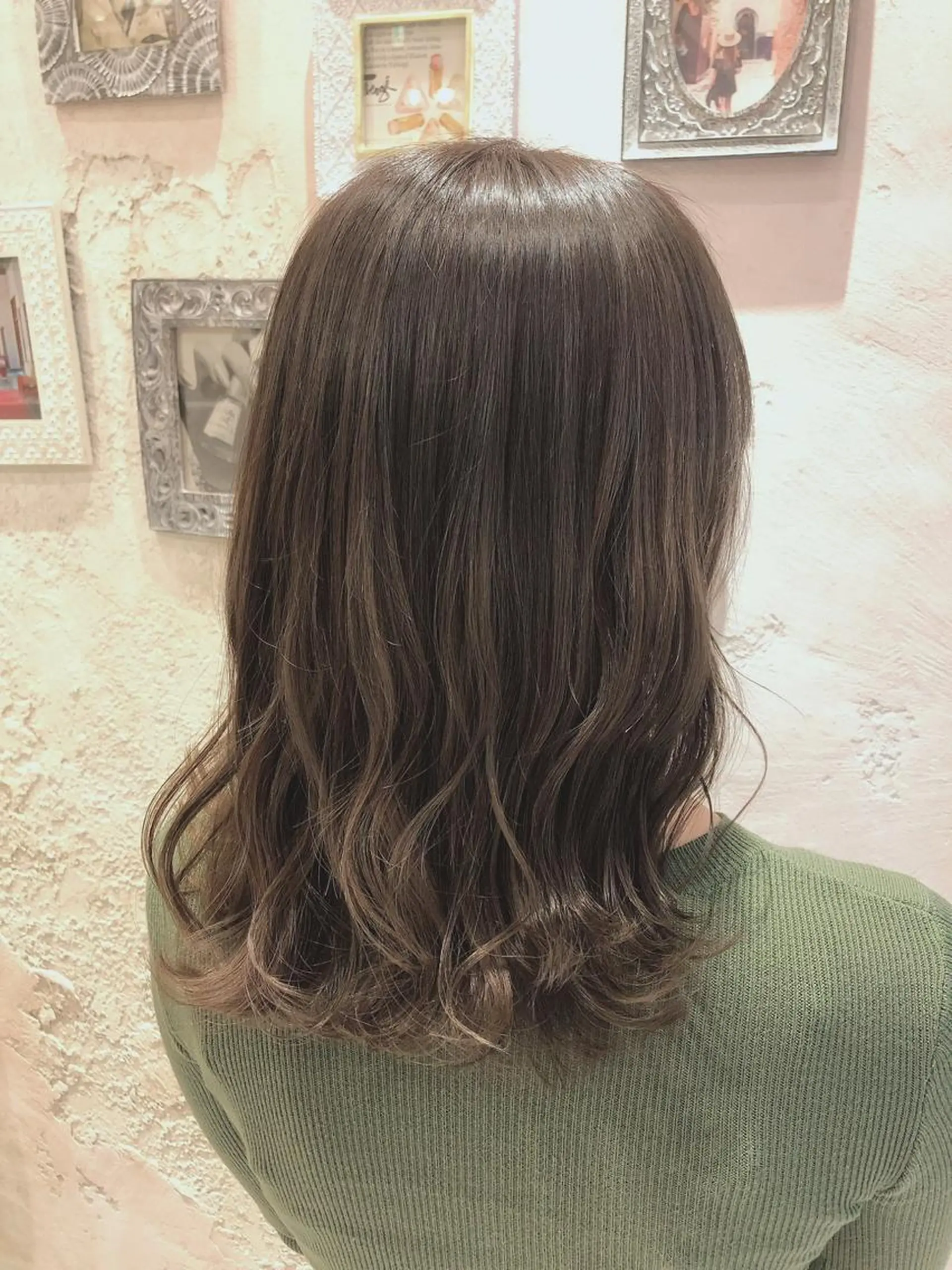 ミディアム アッシュ カット ヘアカラー トリートメント 代表山口ひな 髪質改善のプロのヘアスタイル