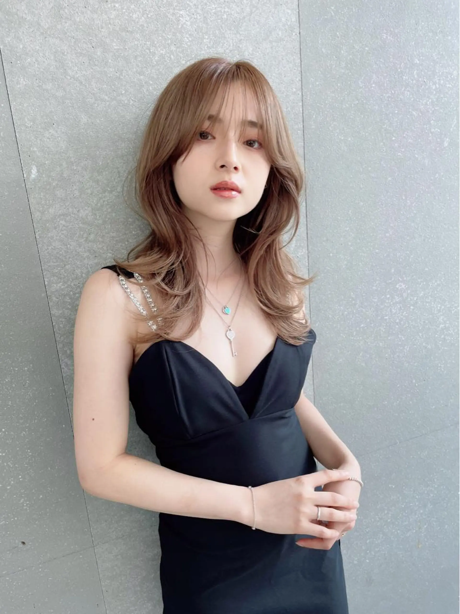 セミロング 山本翔一郎 韓国顔周りレイヤーのヘアスタイル