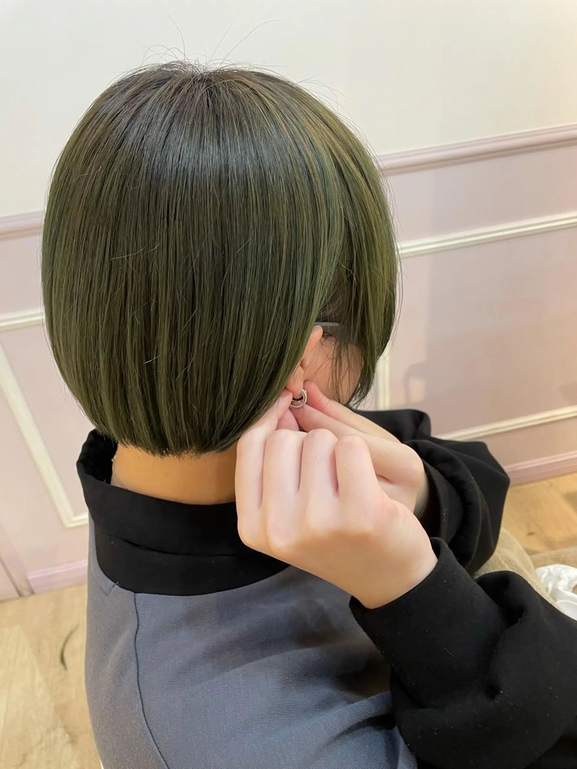 ショート ボブ カット すずき まゆのヘアスタイル