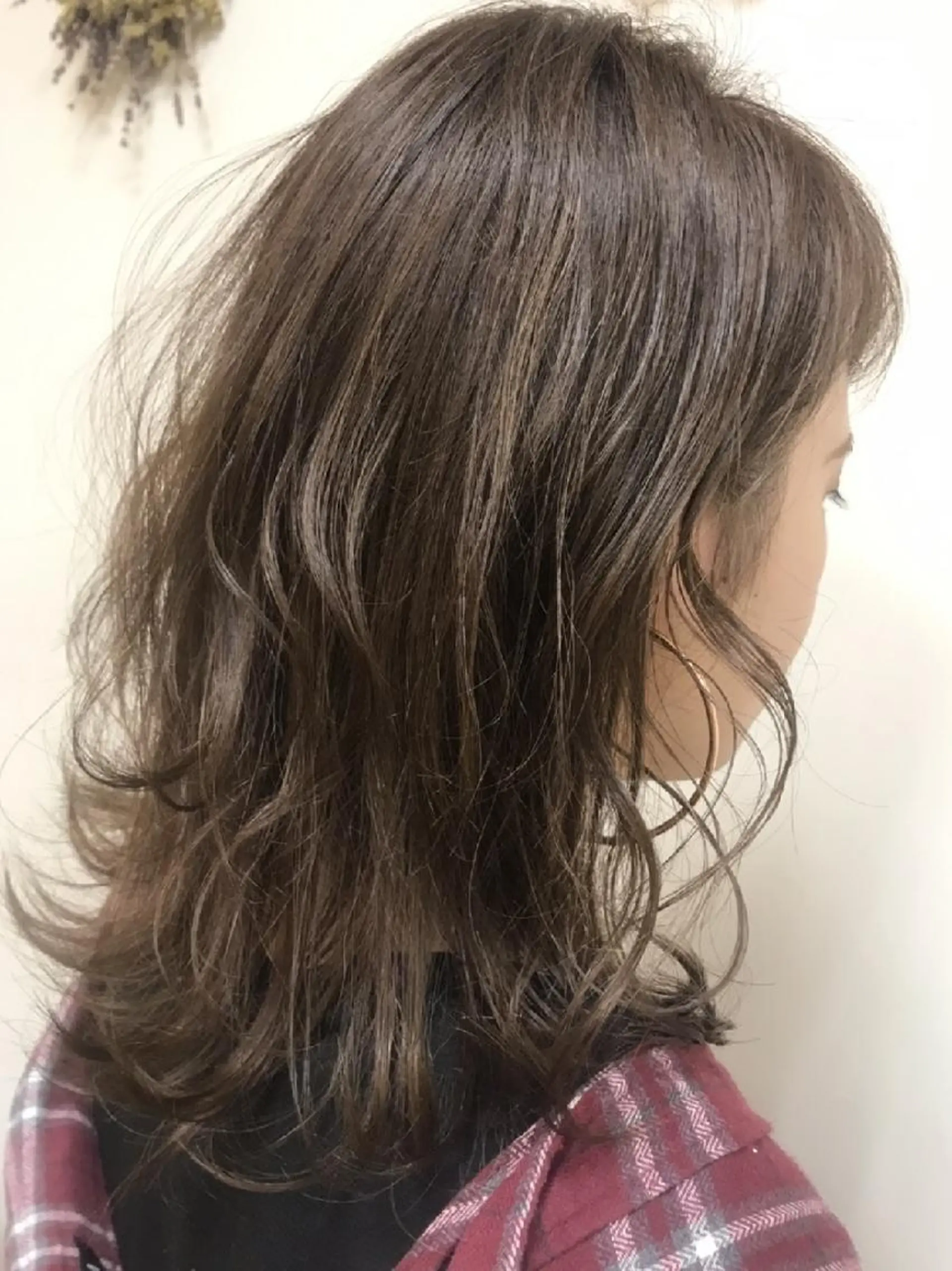 セミロング アッシュ イエローカラー ハイライト MARRON 🍊mihoのヘアスタイル